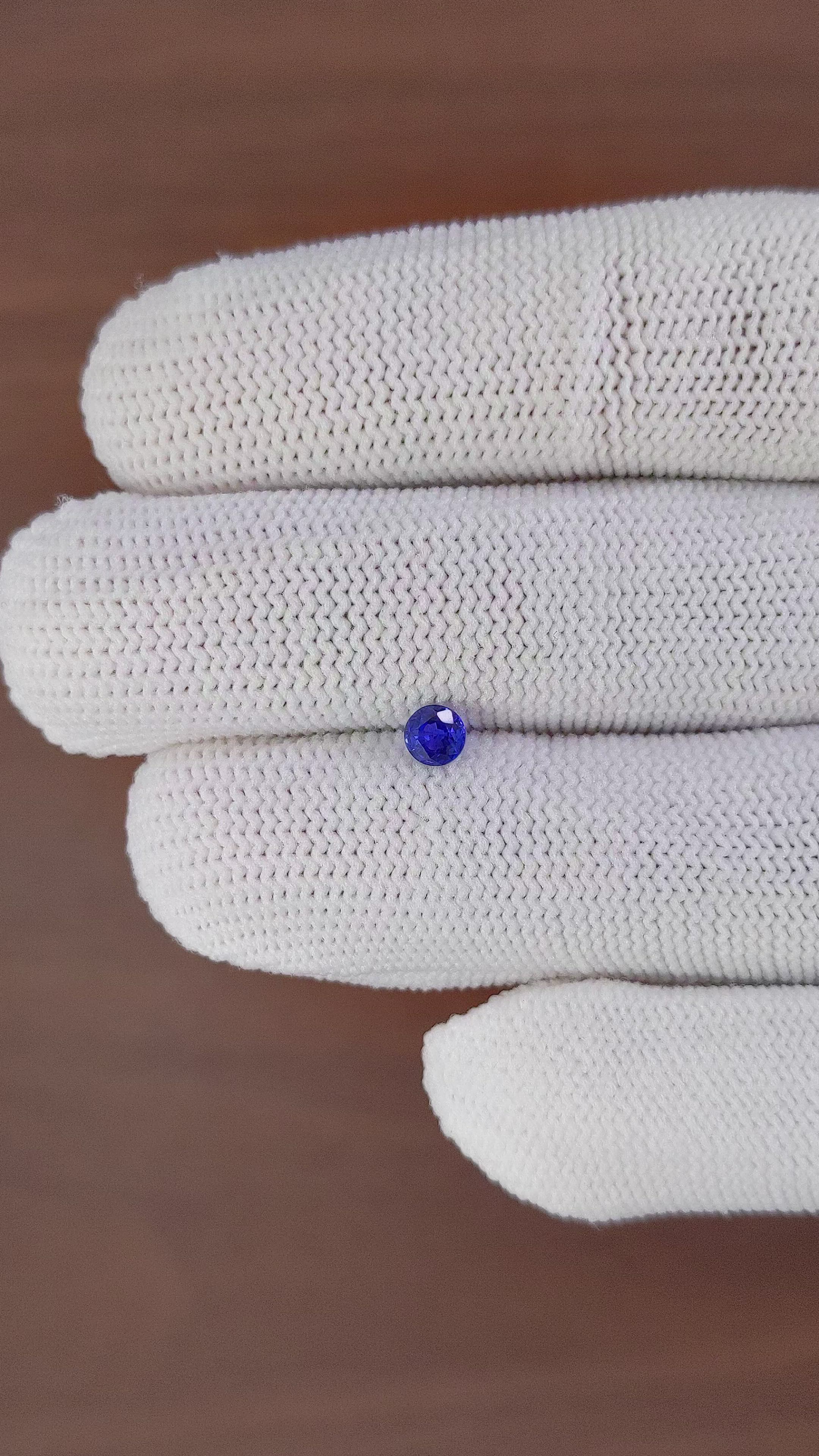 0.35 Ct. Color Change Sapphire from Ceylon (Sri Lanka) Size Video