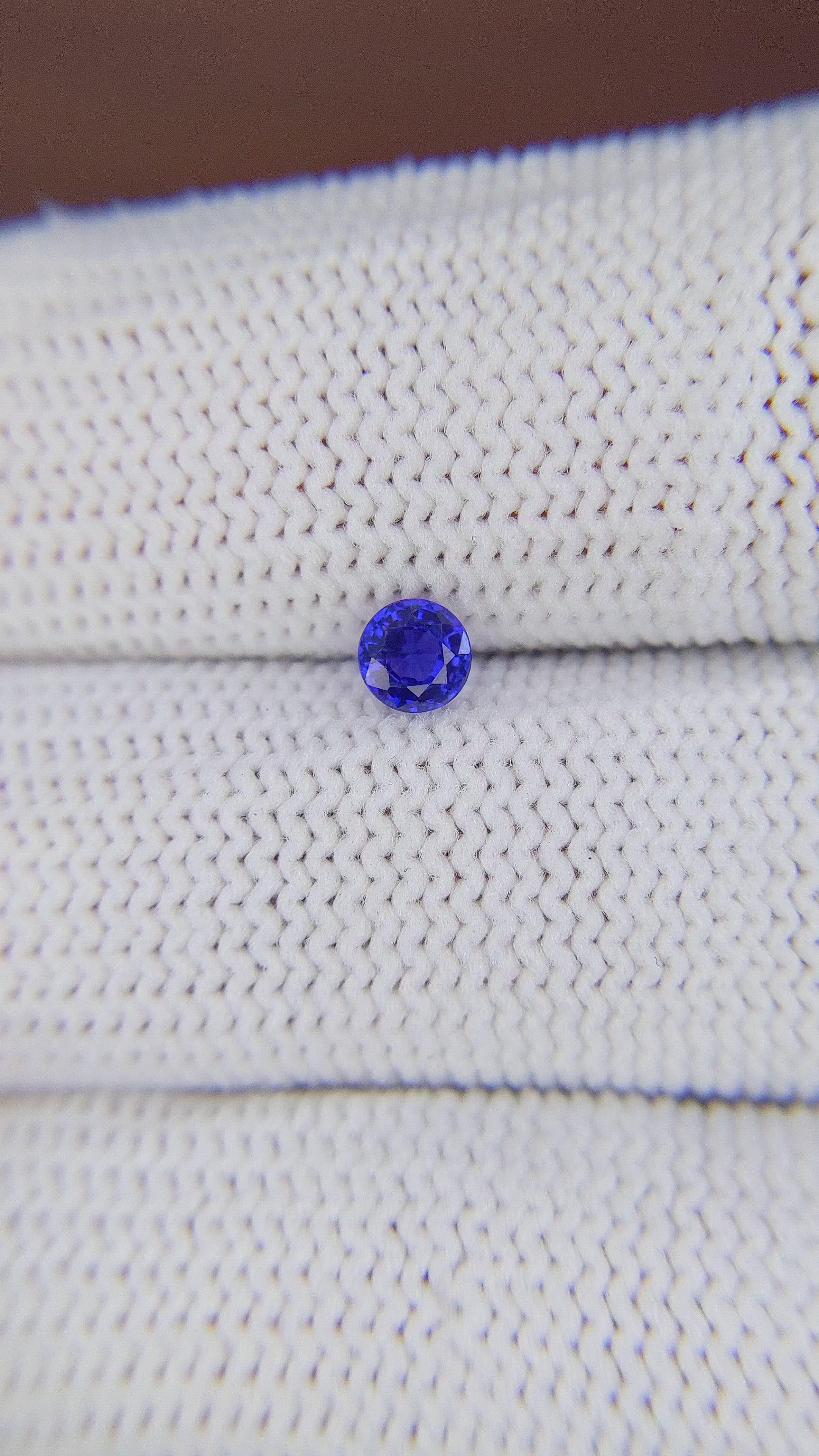 0.35 Ct. Color Change Sapphire from Ceylon (Sri Lanka) Size Video