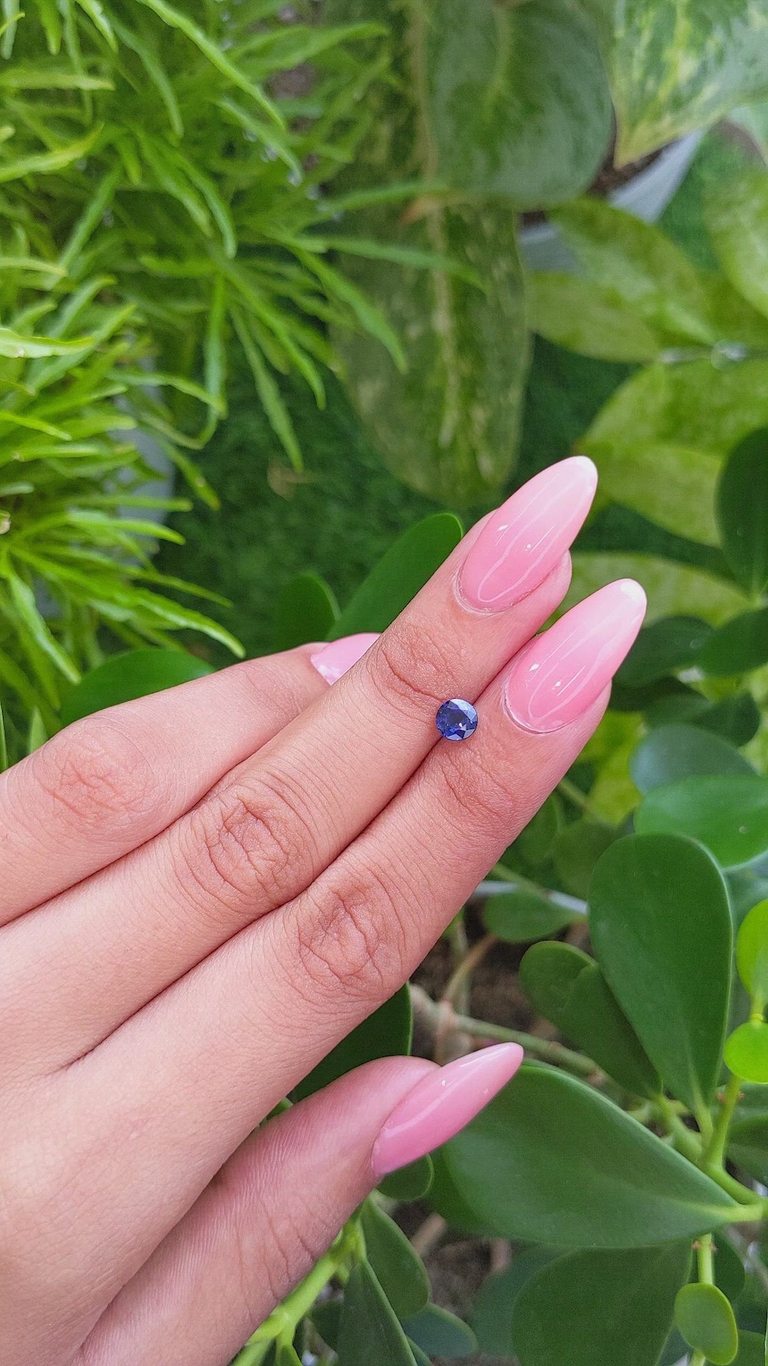 0.73 Ct. Color Change Sapphire from Ceylon (Sri Lanka) Size Video