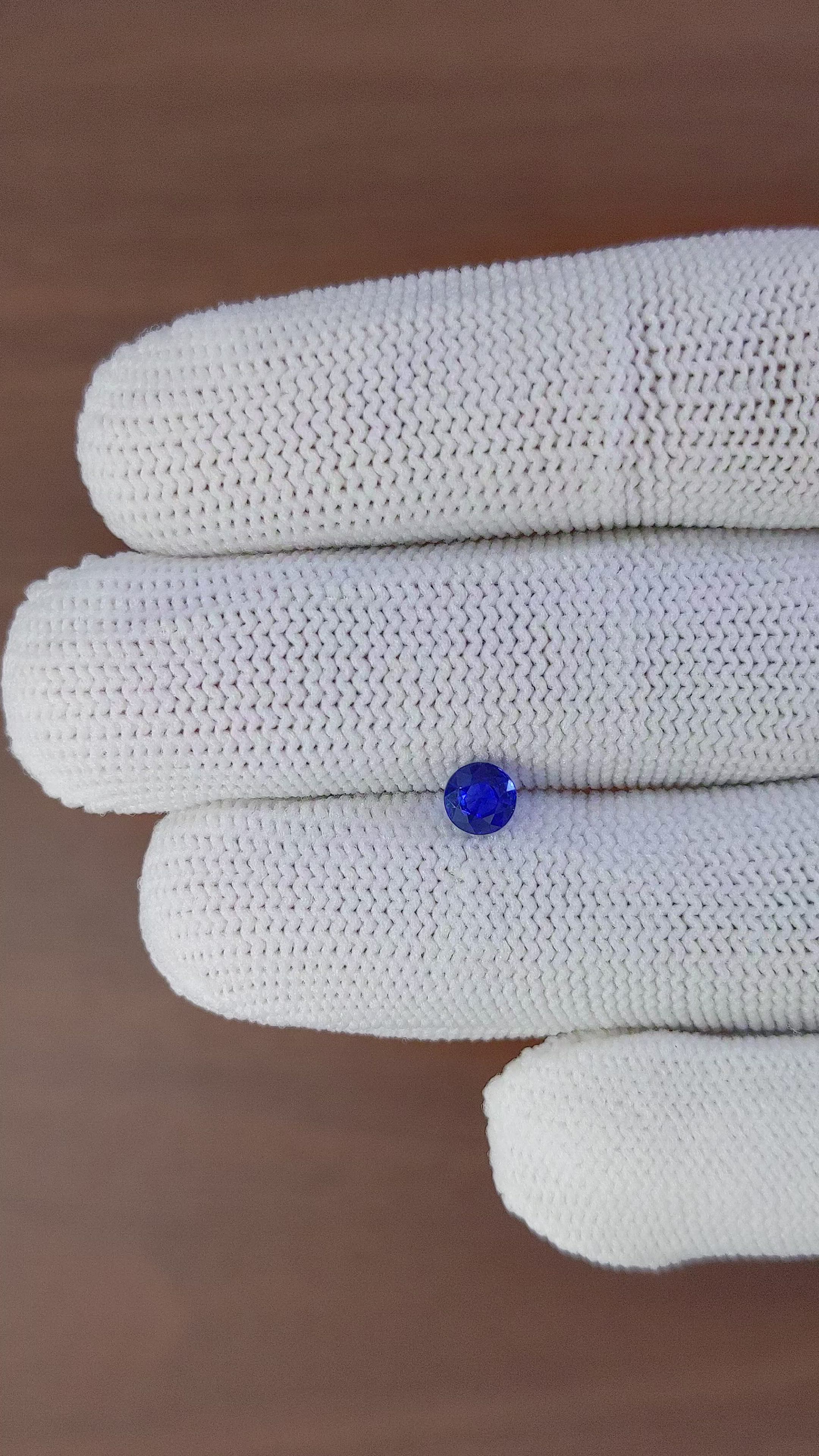 0.62 Ct. Color Change Sapphire from Ceylon (Sri Lanka) Size Video