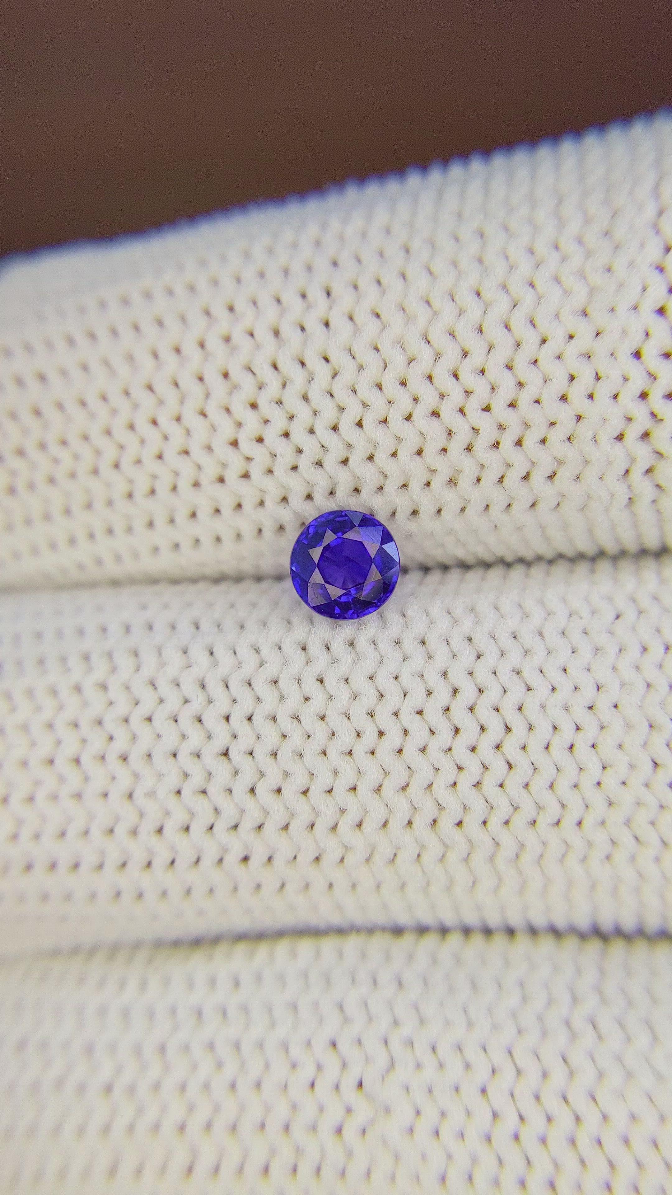 0.62 Ct. Color Change Sapphire from Ceylon (Sri Lanka) Size Video