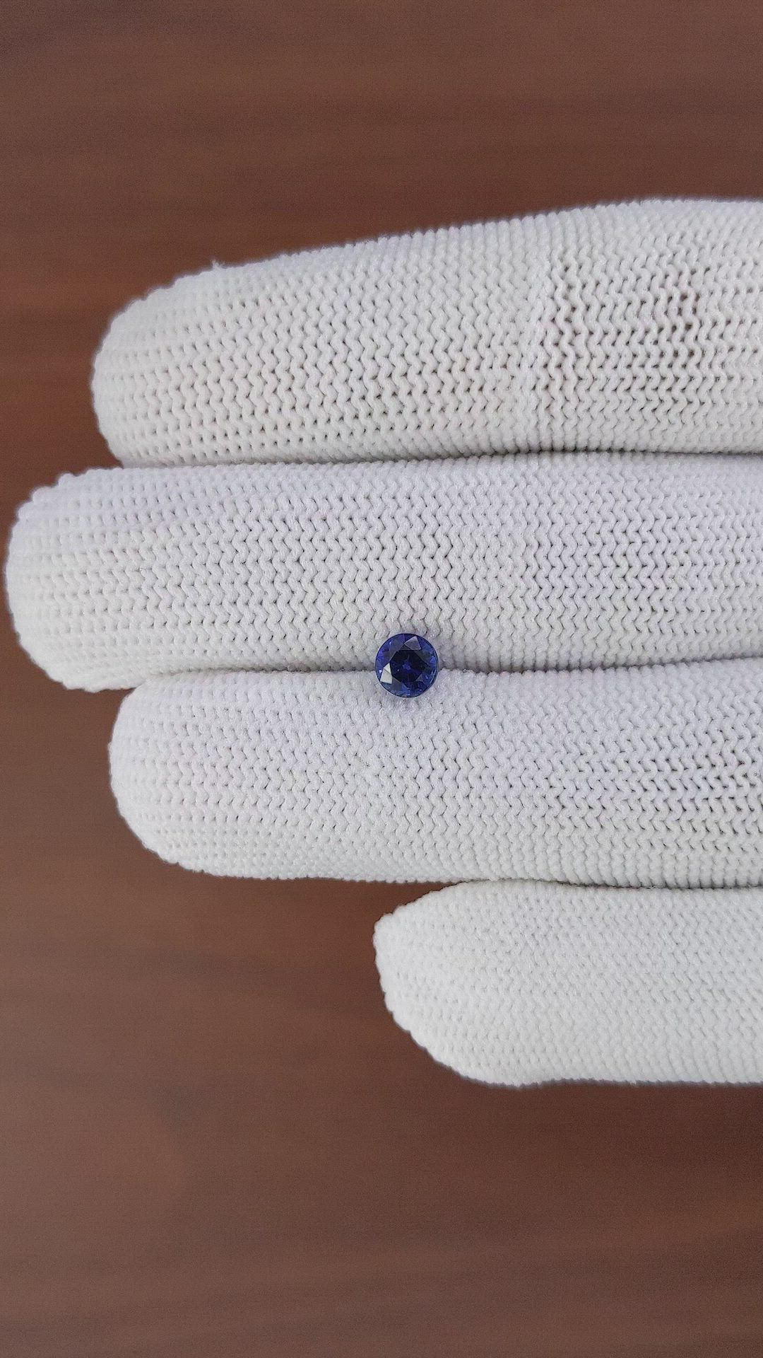 0.71 Ct. Blue Sapphire from Ceylon (Sri Lanka) Size Video
