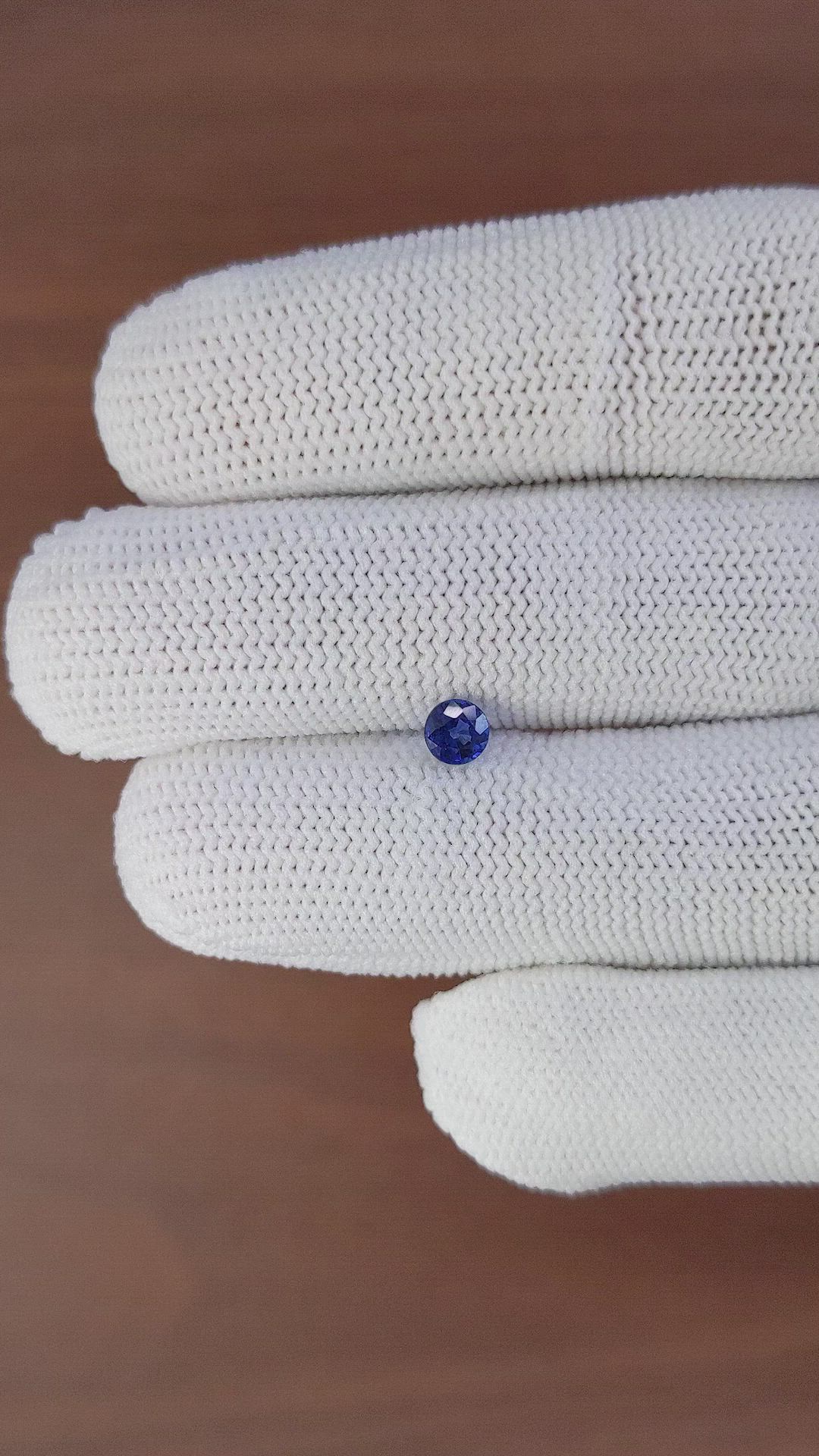0.50 Ct. Blue Sapphire from Ceylon (Sri Lanka) Size Video