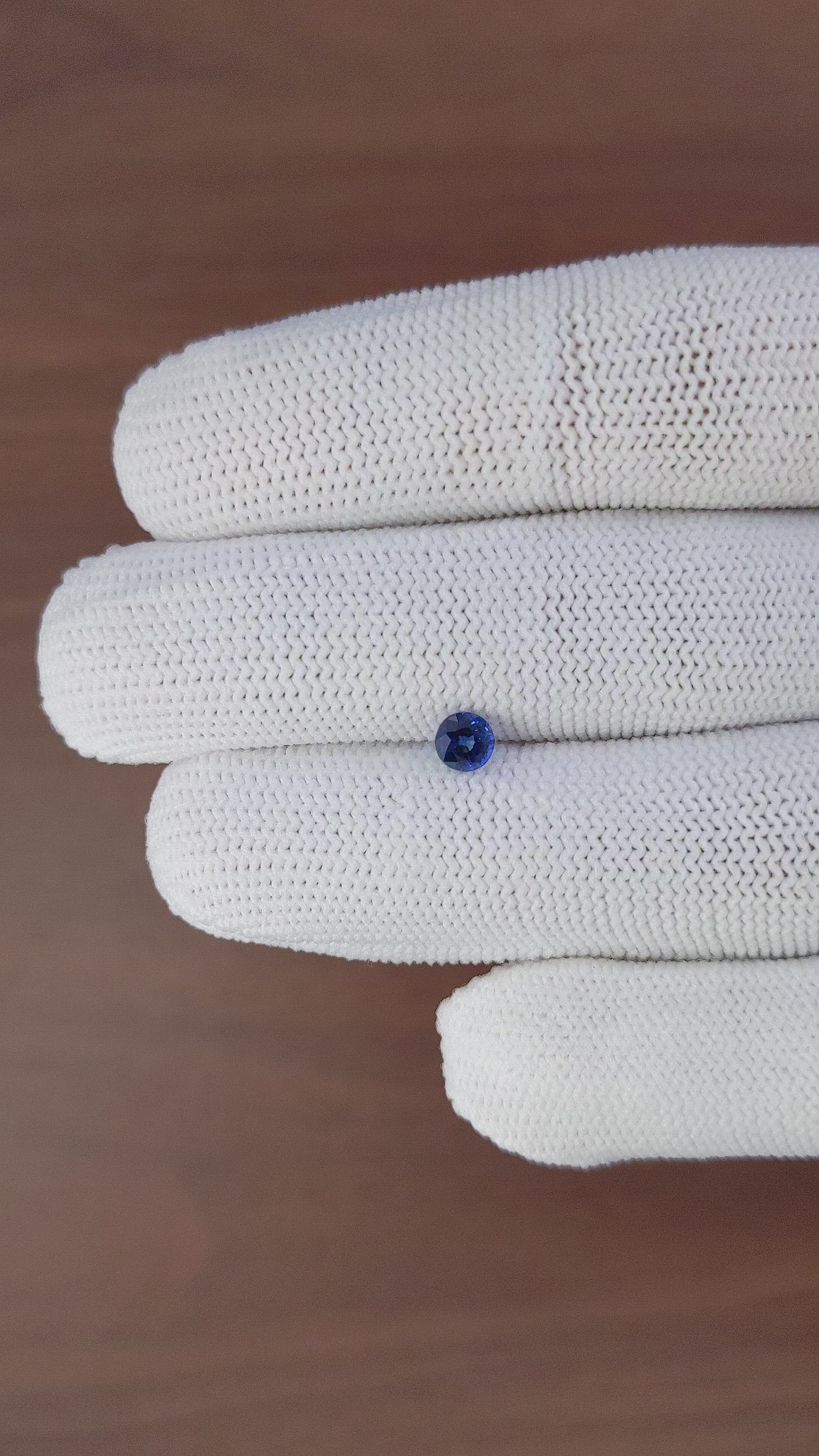 0.51 Ct. Blue Sapphire from Ceylon (Sri Lanka) Size Video