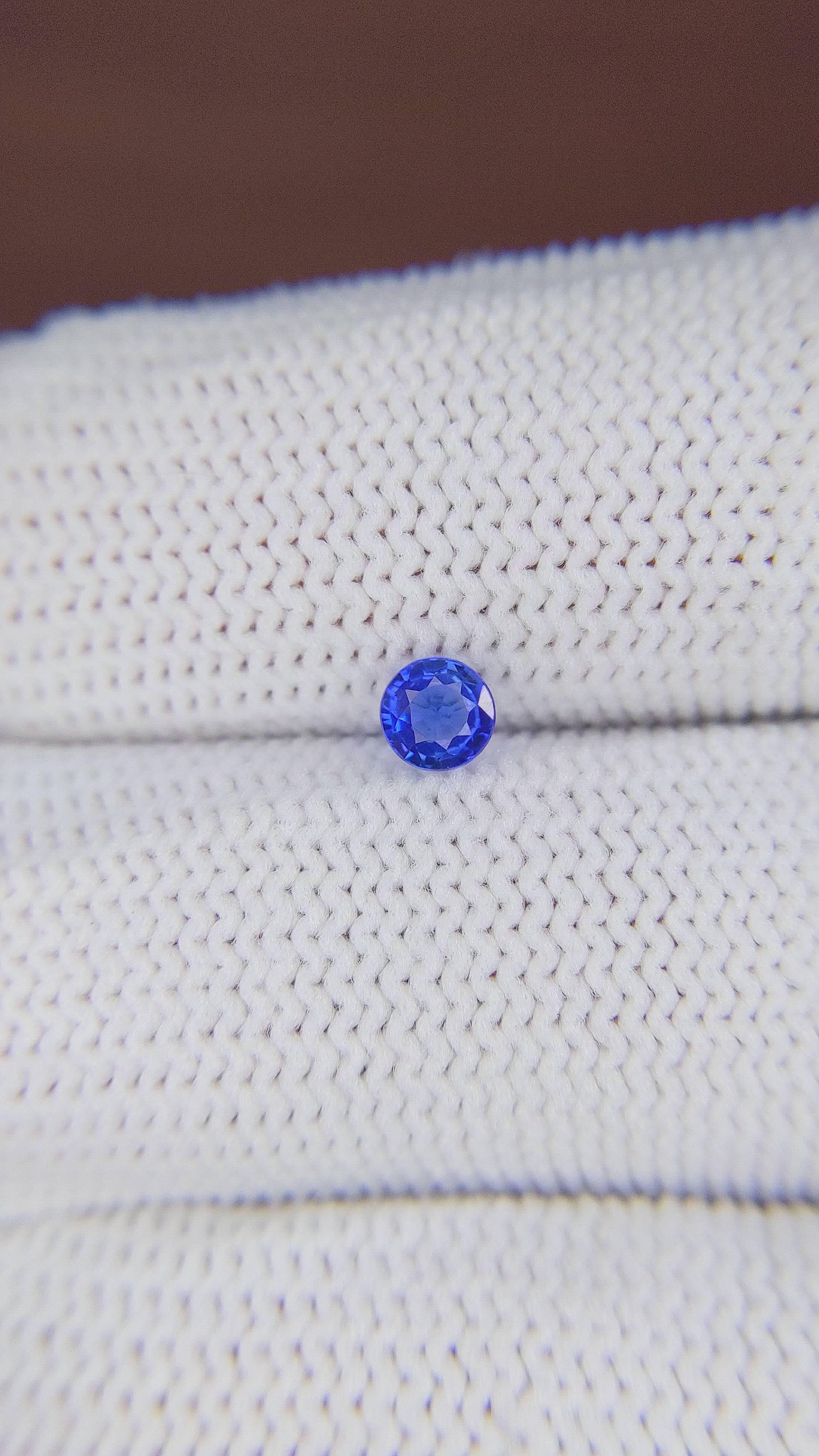 0.39 Ct. Blue Sapphire from Ceylon (Sri Lanka) Size Video