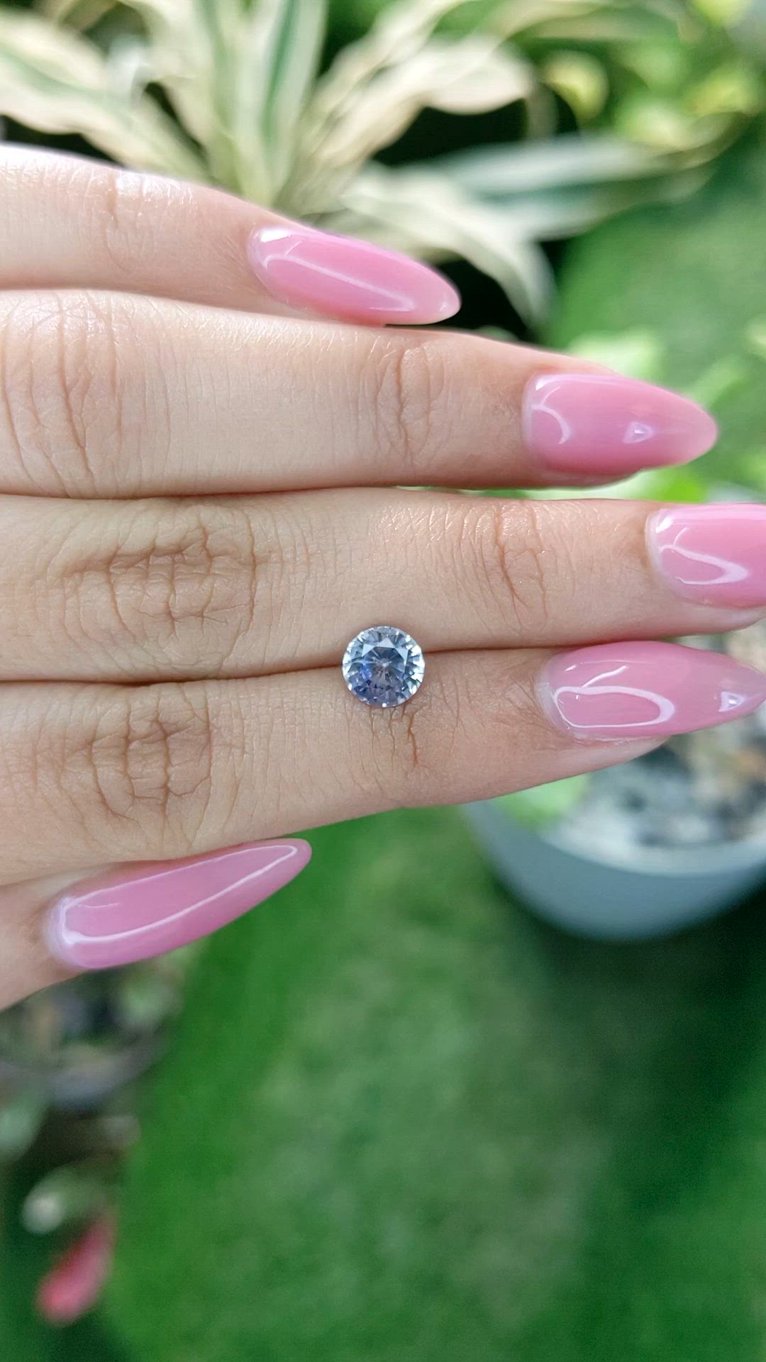 1.32 Ct. Bi Color Sapphire from Ceylon (Sri Lanka) Size Video