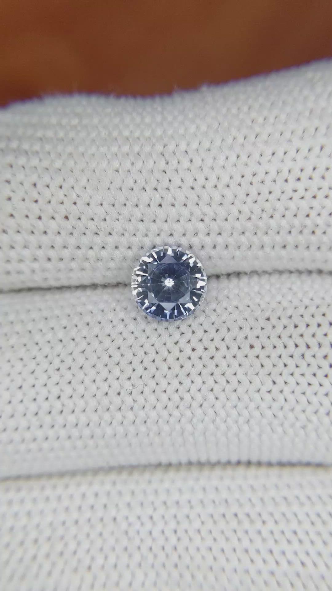 1.32 Ct. Bi Color Sapphire from Ceylon (Sri Lanka) Size Video