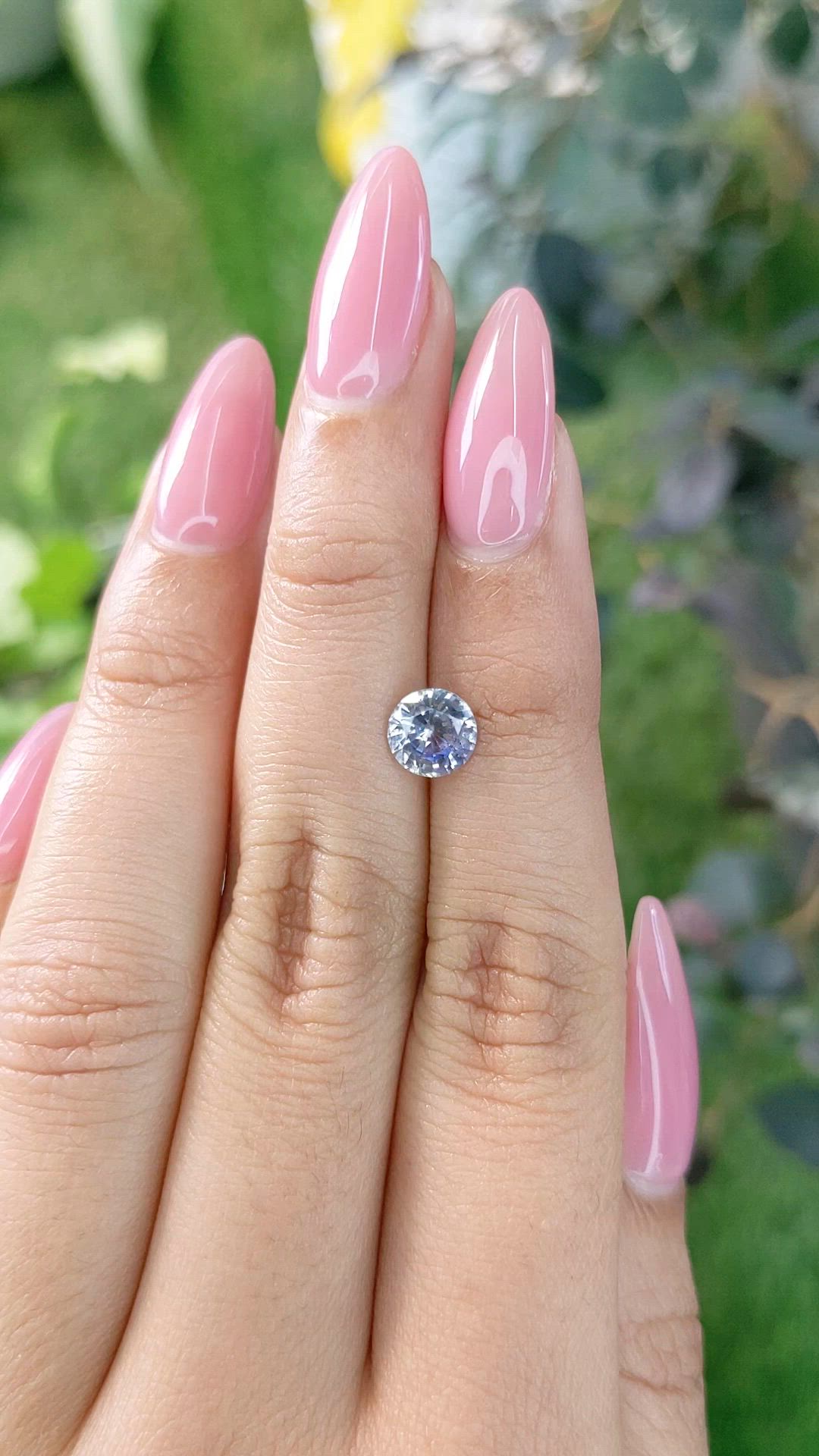 1.32 Ct. Bi Color Sapphire from Ceylon (Sri Lanka) Size Video