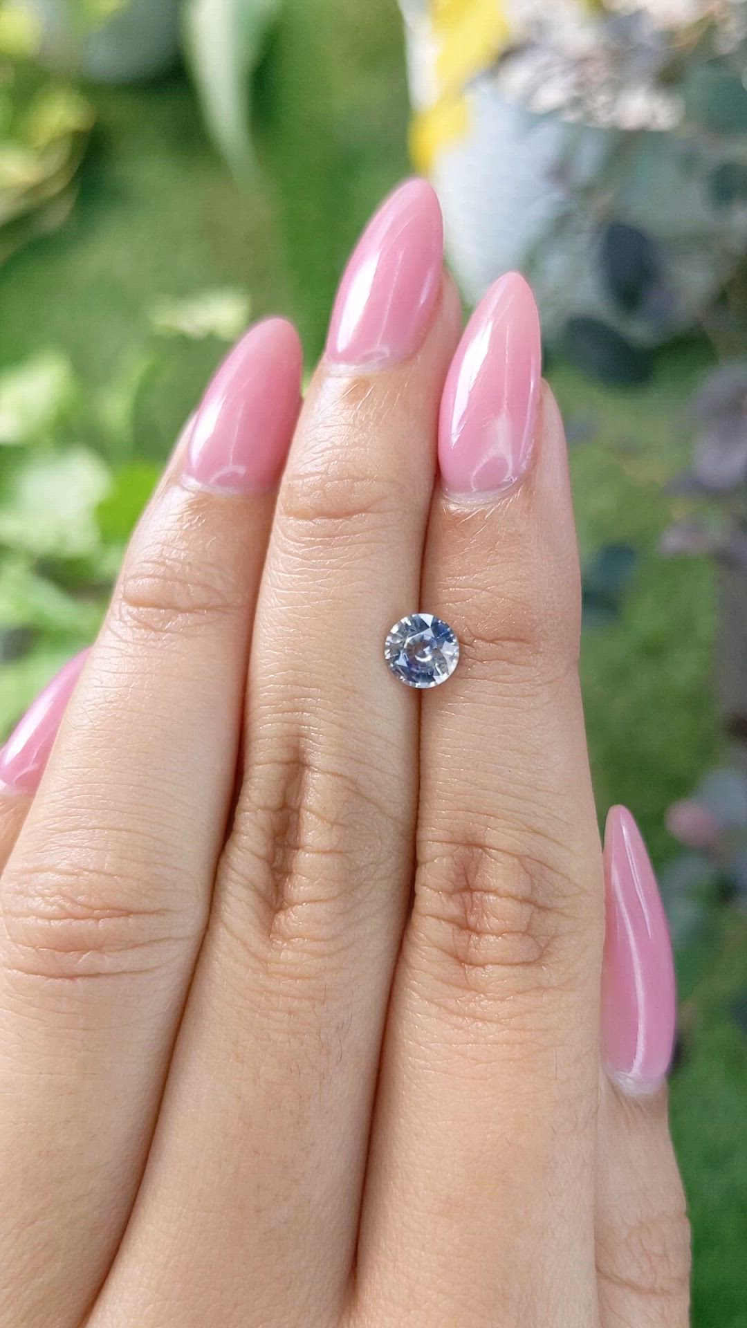 0.91 Ct. Bi Color Sapphire from Ceylon (Sri Lanka) Size Video