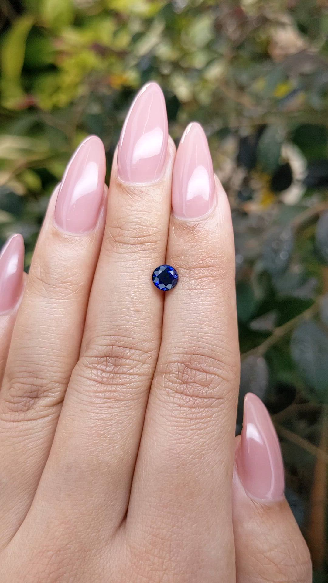 0.75 Ct. Blue Sapphire from Ceylon (Sri Lanka) Size Video