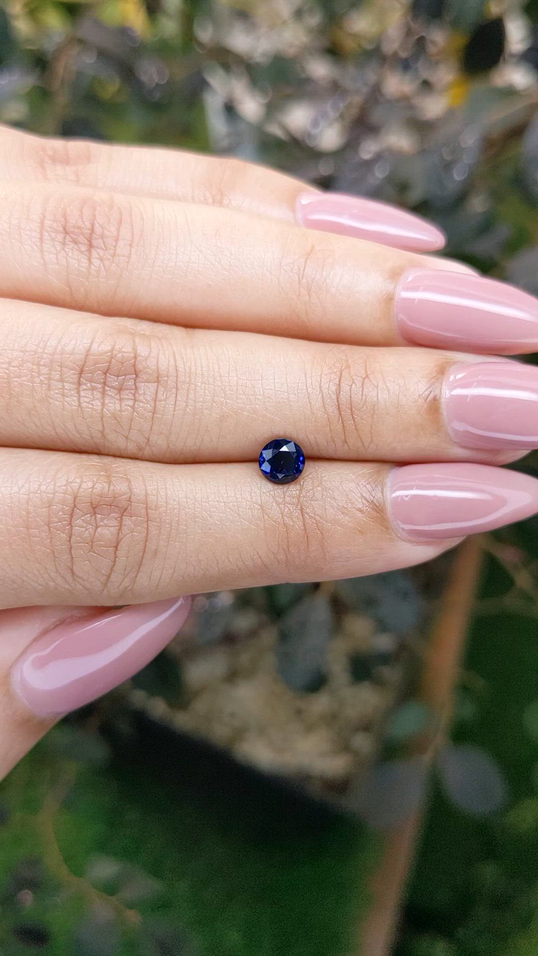 0.75 Ct. Blue Sapphire from Ceylon (Sri Lanka) Size Video