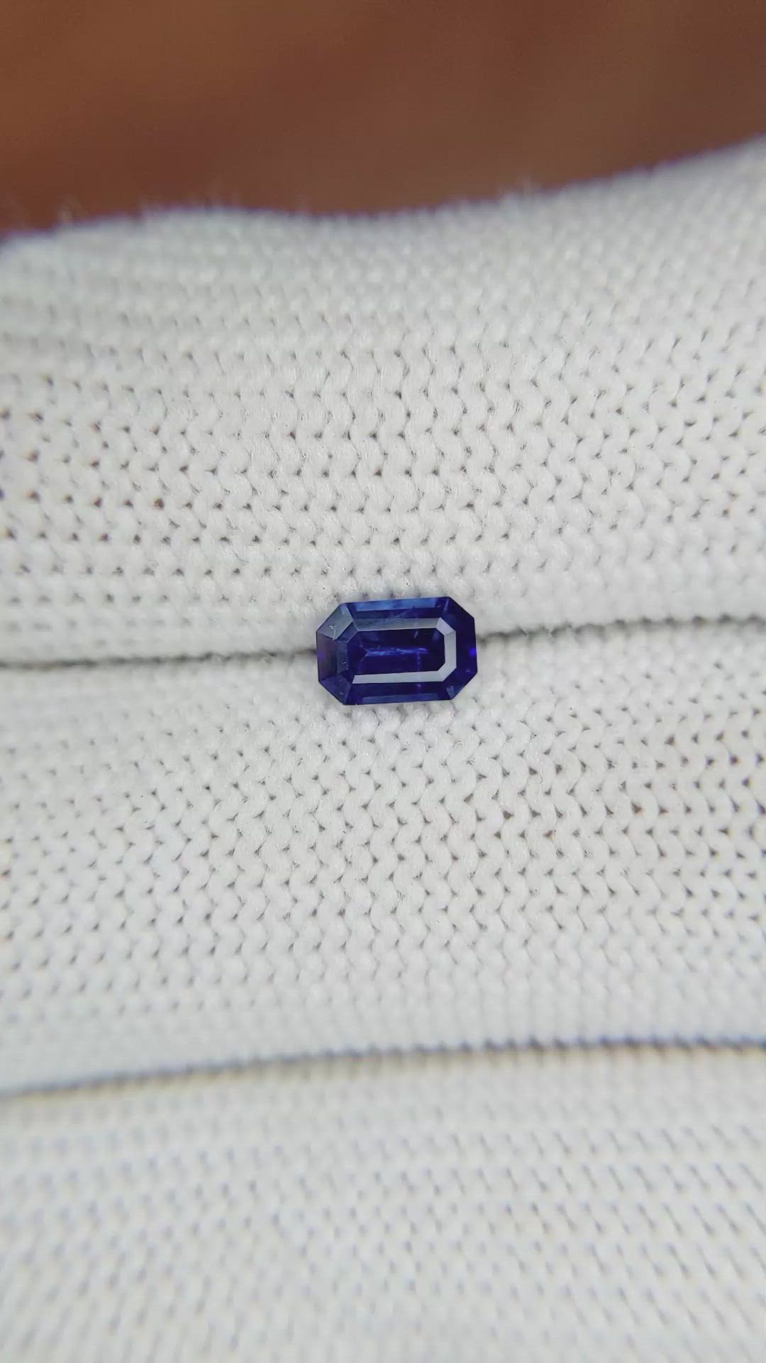 0.72 Ct. Blue Sapphire from Ceylon (Sri Lanka) Size Video
