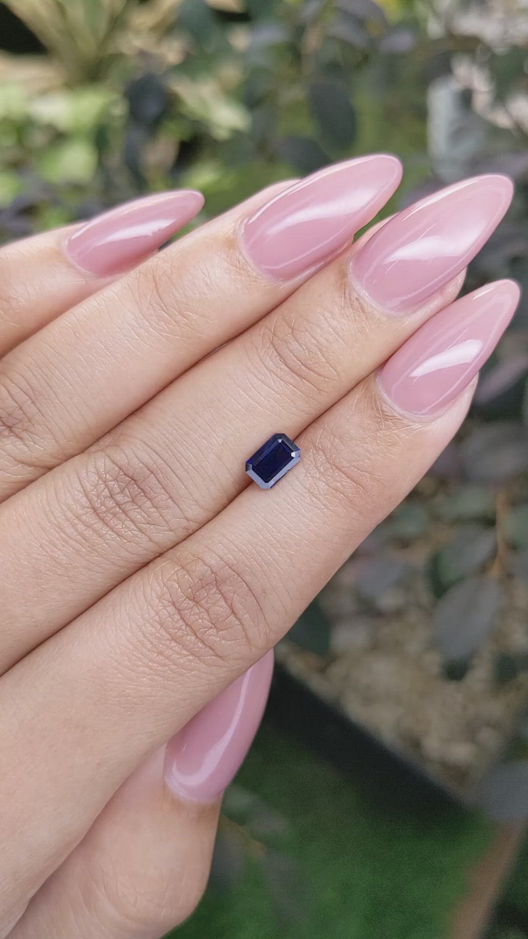 0.75 Ct. Blue Sapphire from Ceylon (Sri Lanka) Size Video