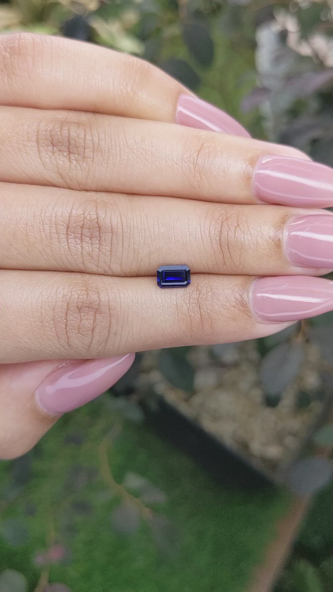 0.75 Ct. Blue Sapphire from Ceylon (Sri Lanka) Size Video