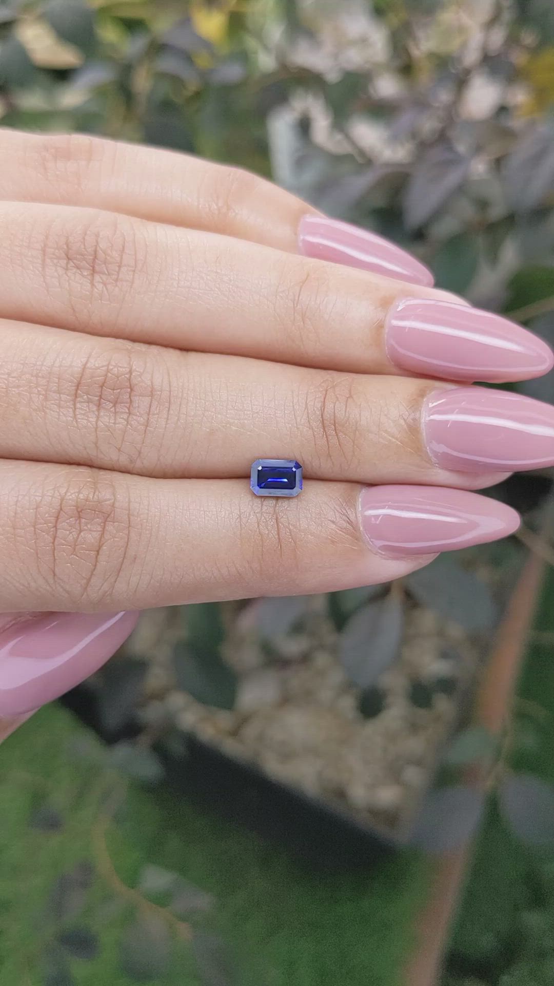 0.75 Ct. Blue Sapphire from Ceylon (Sri Lanka) Size Video