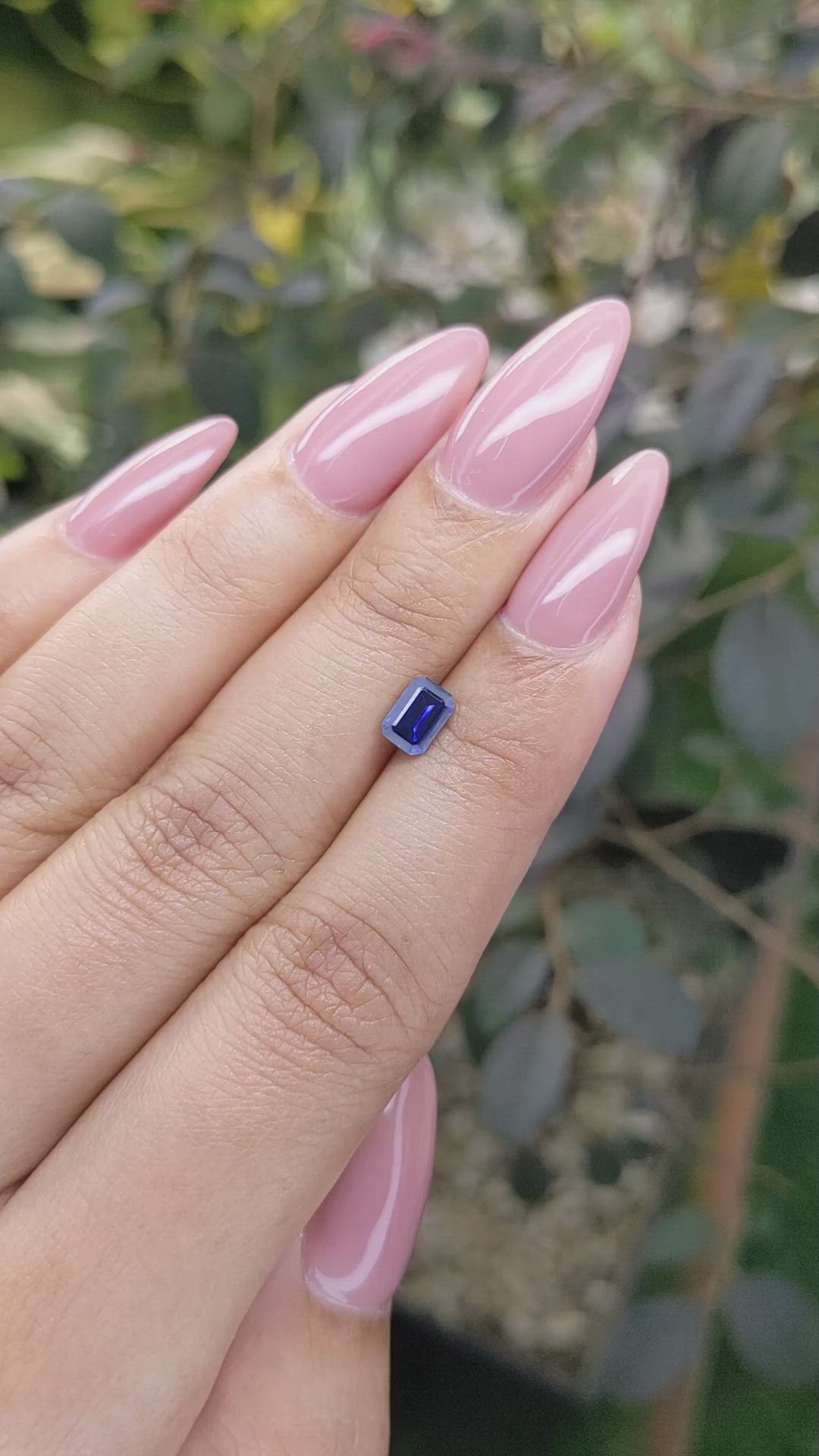 0.75 Ct. Blue Sapphire from Ceylon (Sri Lanka) Size Video