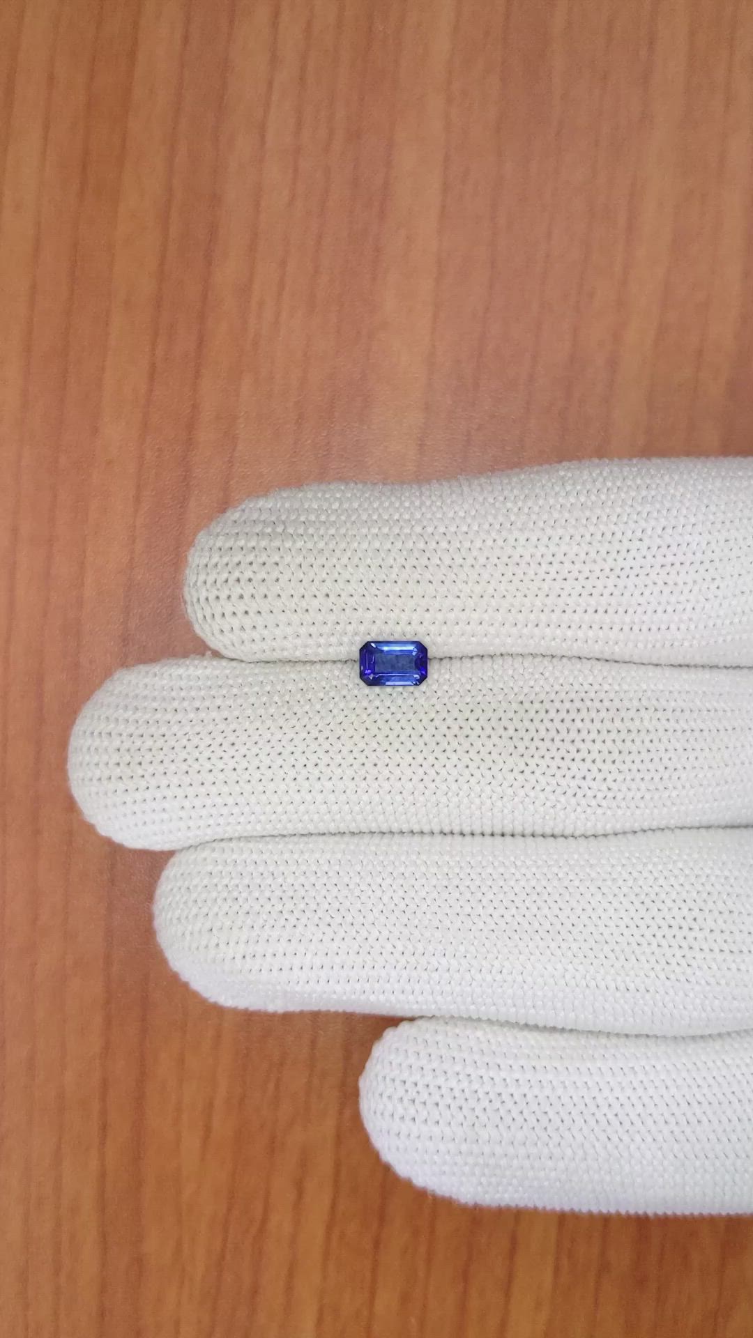 0.70 Ct. Blue Sapphire from Ceylon (Sri Lanka) Size Video