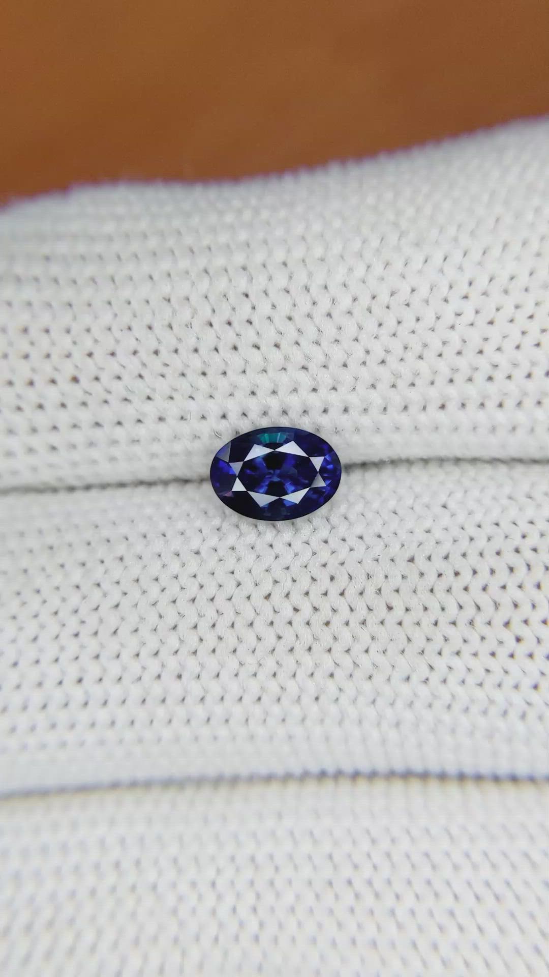 0.95 Ct. Blue Sapphire from Ceylon (Sri Lanka) Size Video