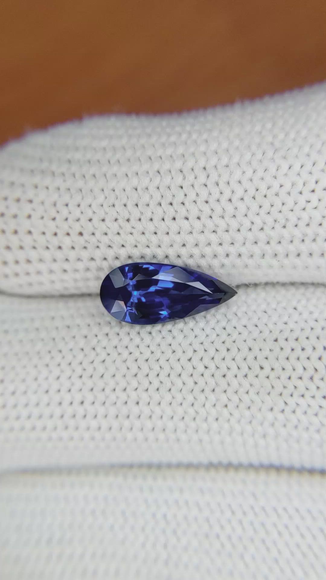 2.20 Ct. Blue Sapphire from Ceylon (Sri Lanka) Size Video