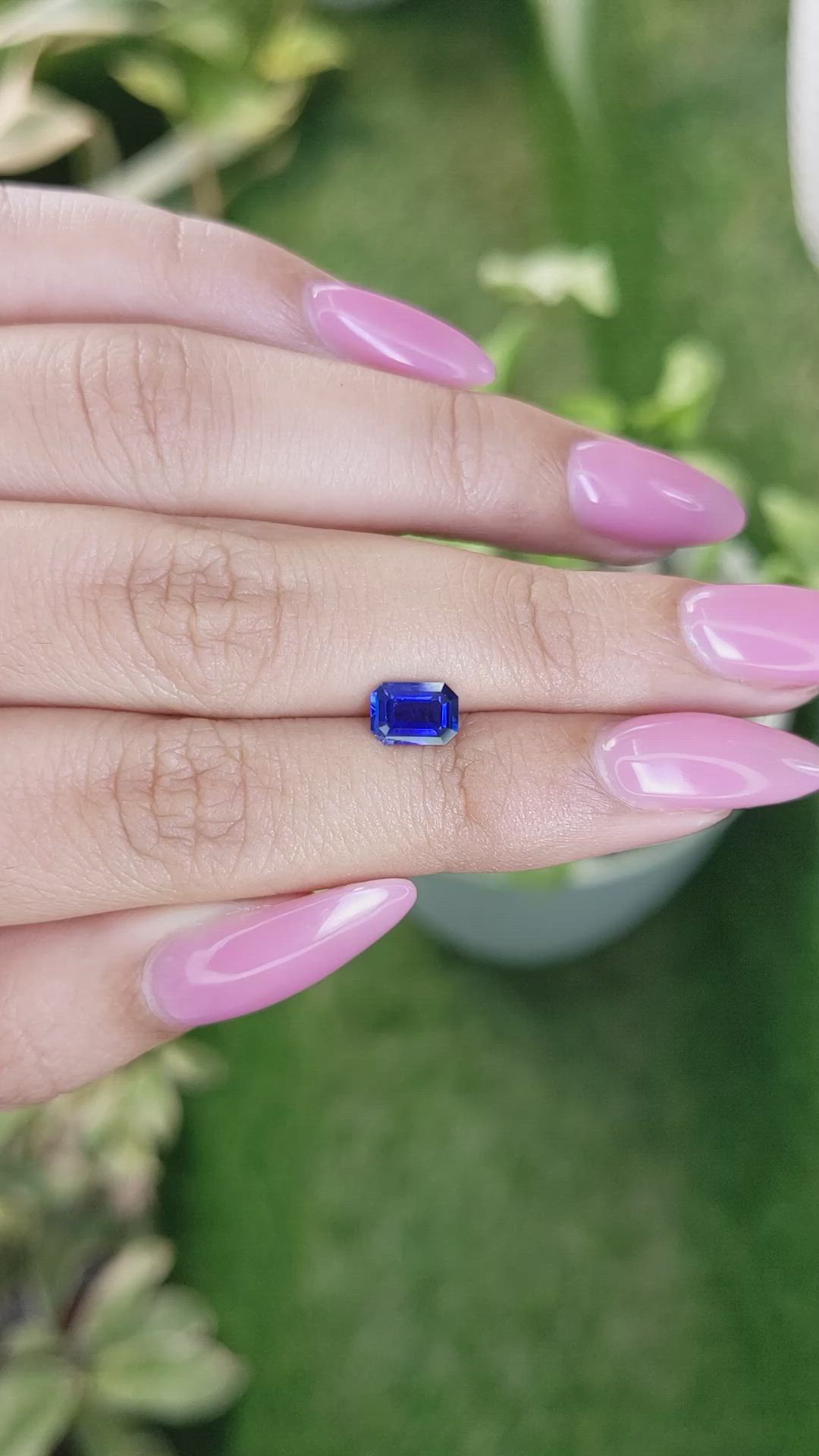 1.05 Ct. Blue Sapphire from Ceylon (Sri Lanka) Size Video