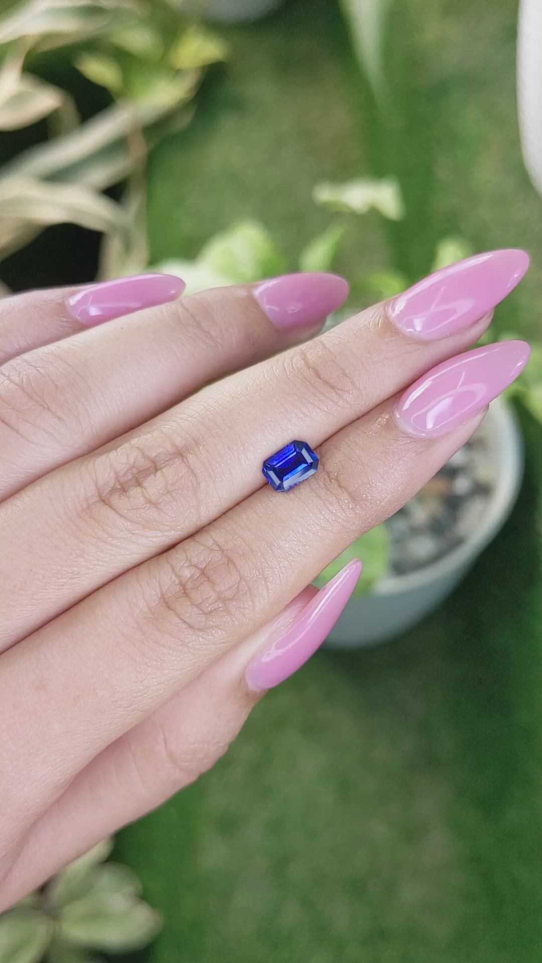 1.05 Ct. Blue Sapphire from Ceylon (Sri Lanka) Size Video