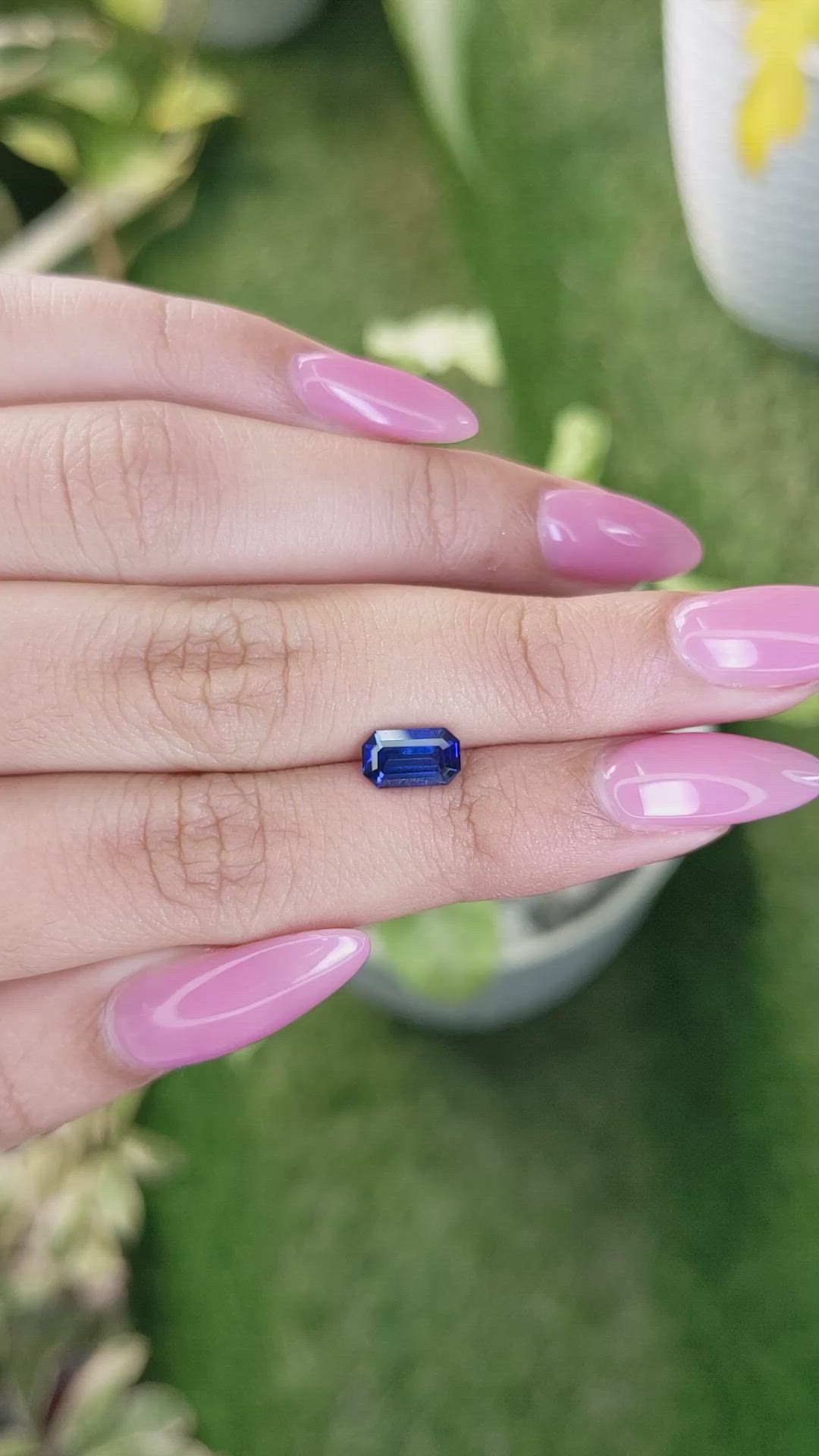 1.47 Ct. Blue Sapphire from Ceylon (Sri Lanka) Size Video