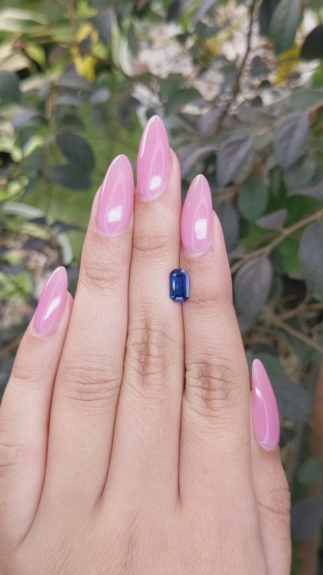 1.47 Ct. Blue Sapphire from Ceylon (Sri Lanka) Size Video