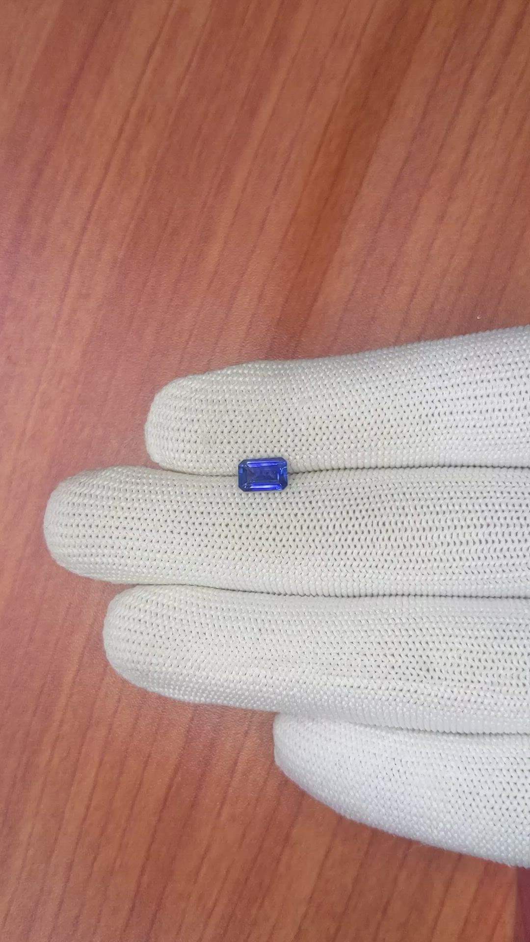1.02 Ct. Blue Sapphire from Ceylon (Sri Lanka) Size Video