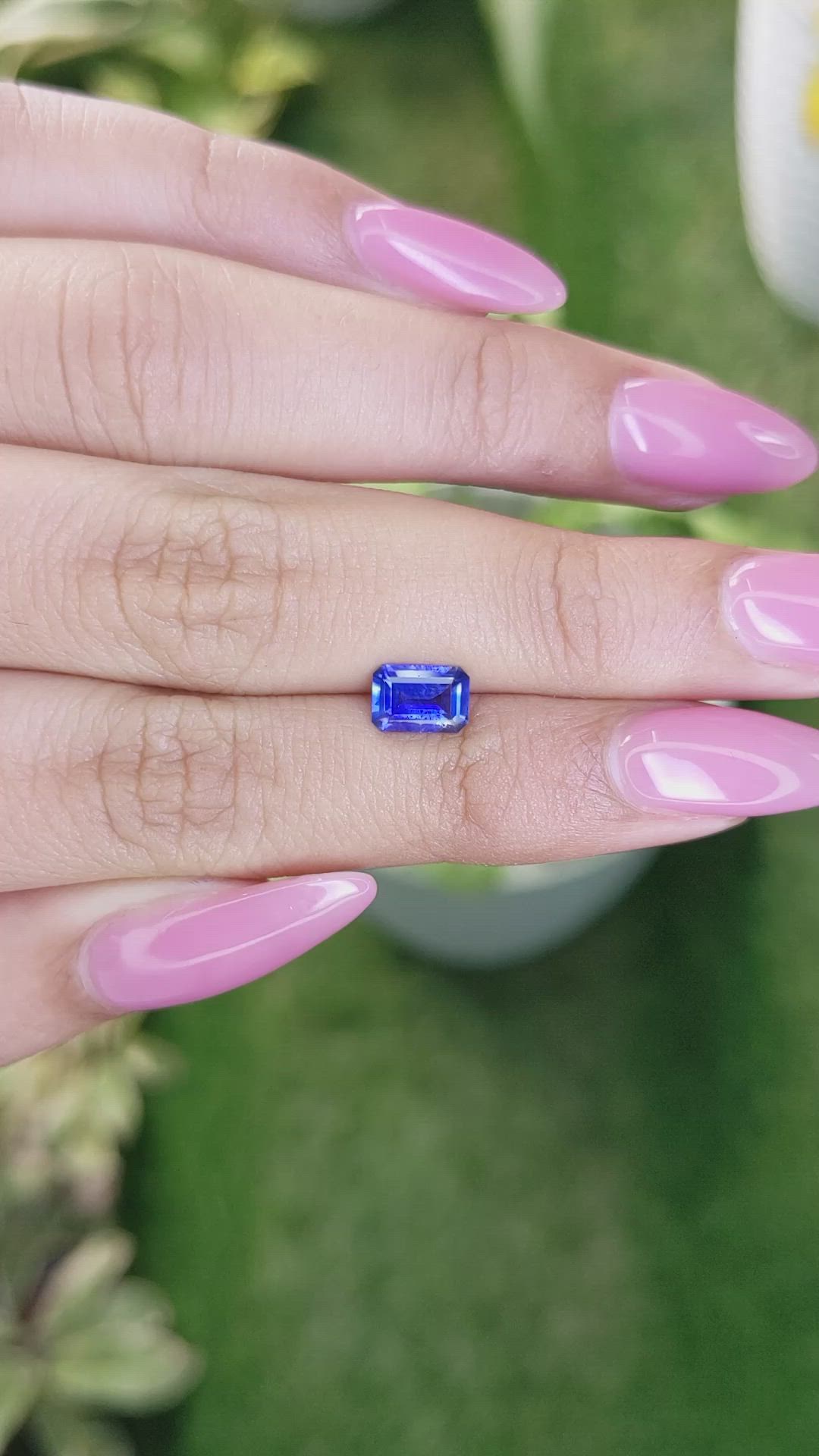 1.02 Ct. Blue Sapphire from Ceylon (Sri Lanka) Size Video