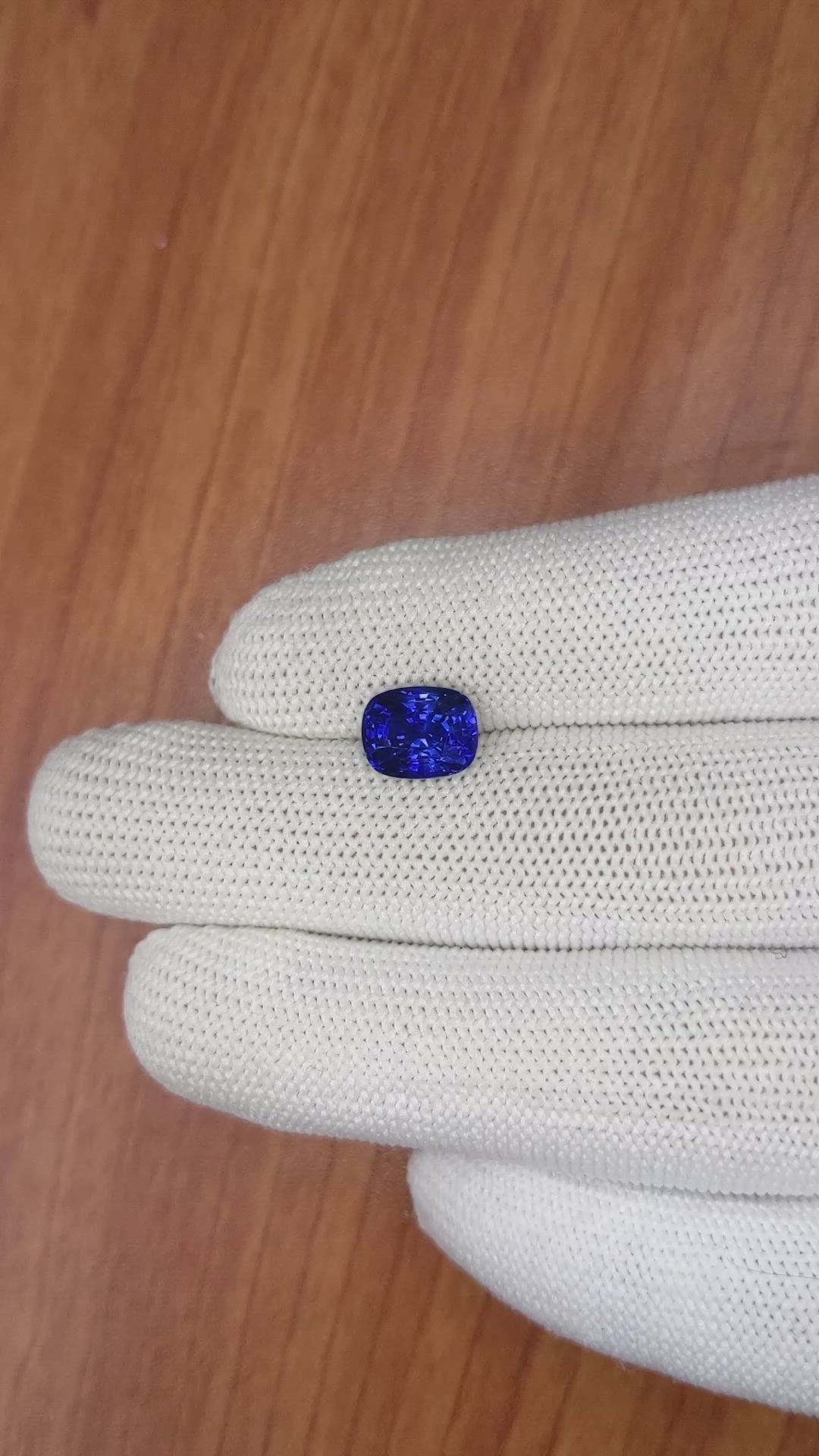 3.49 Ct. Blue Sapphire from Ceylon (Sri Lanka) Size Video