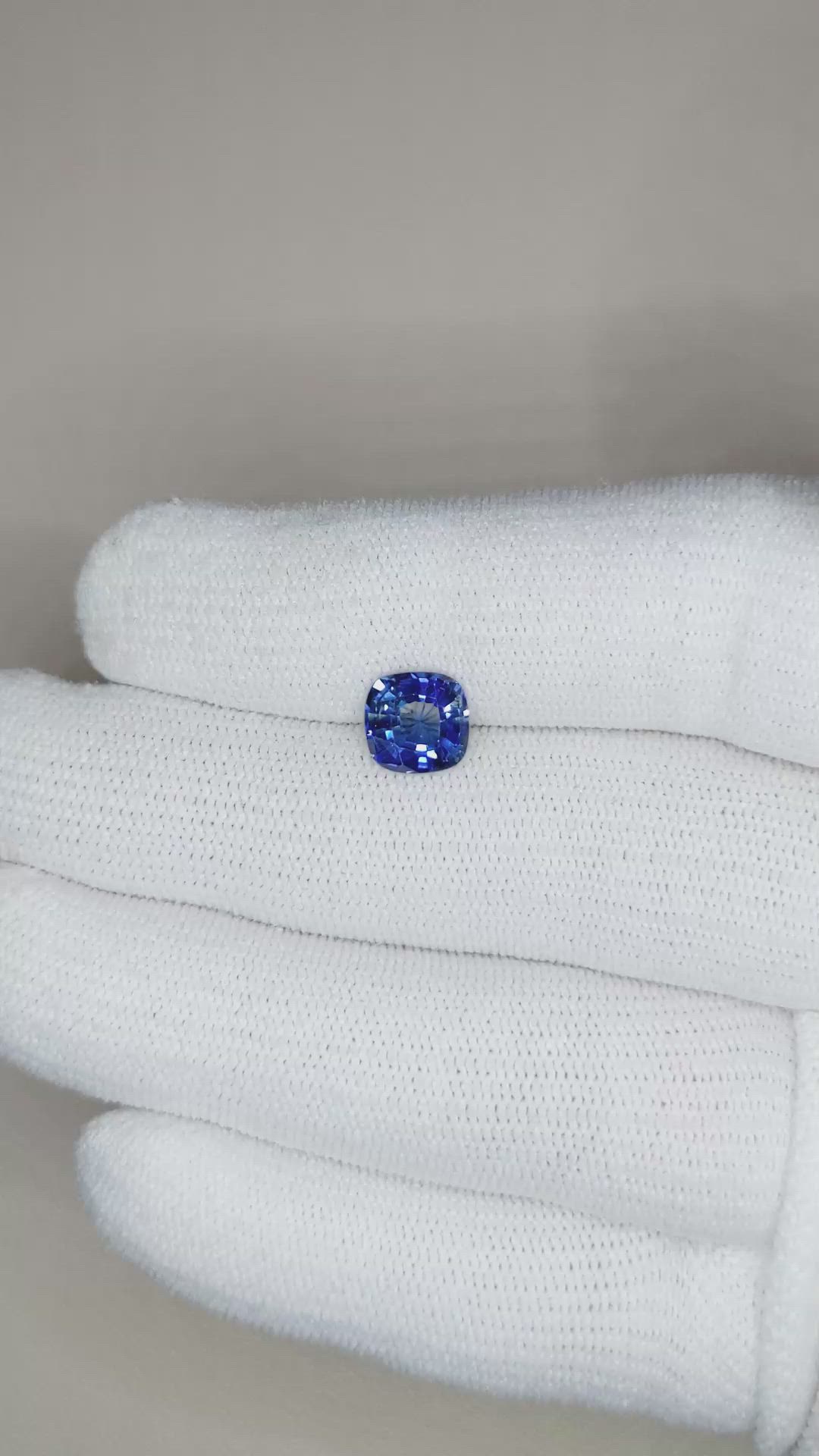 2.15 Ct. Bi Color Sapphire from Ceylon (Sri Lanka) Size Video