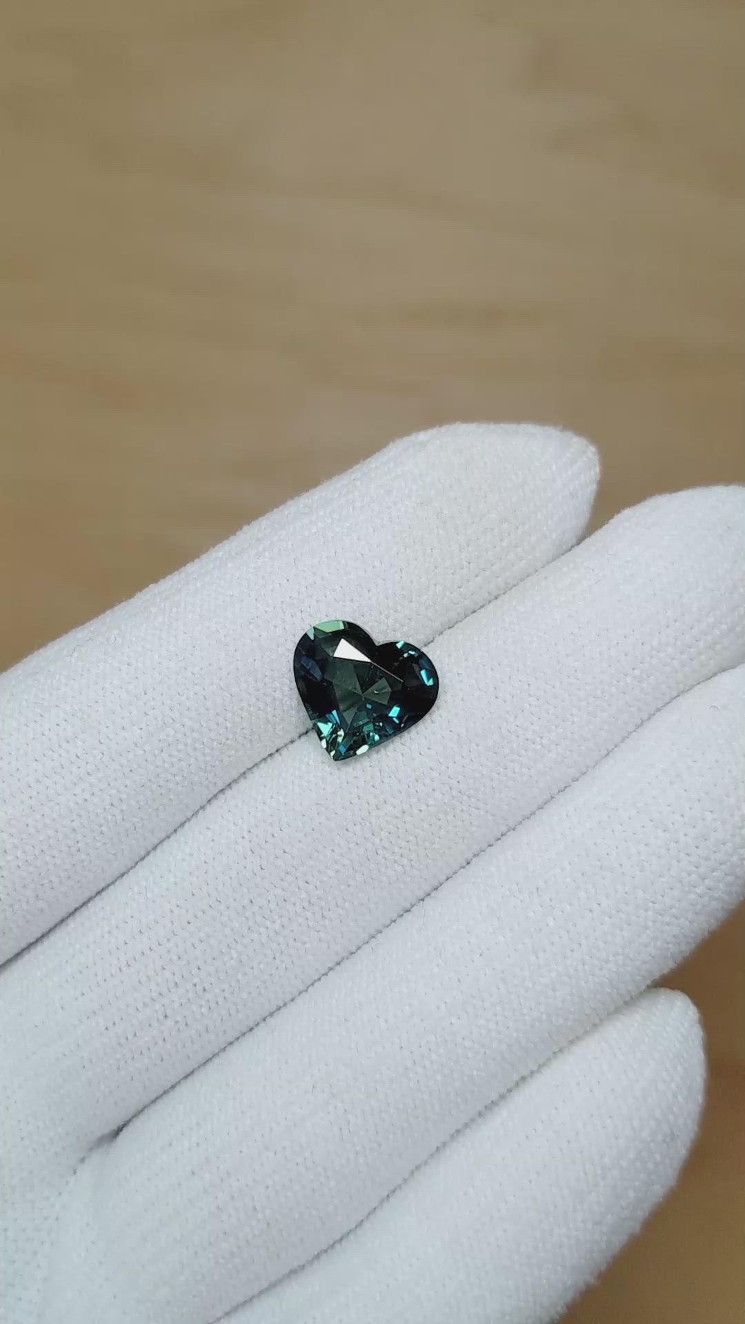4.51 Ct. Bluish Green Sapphire from Ceylon (Sri Lanka) Size Video