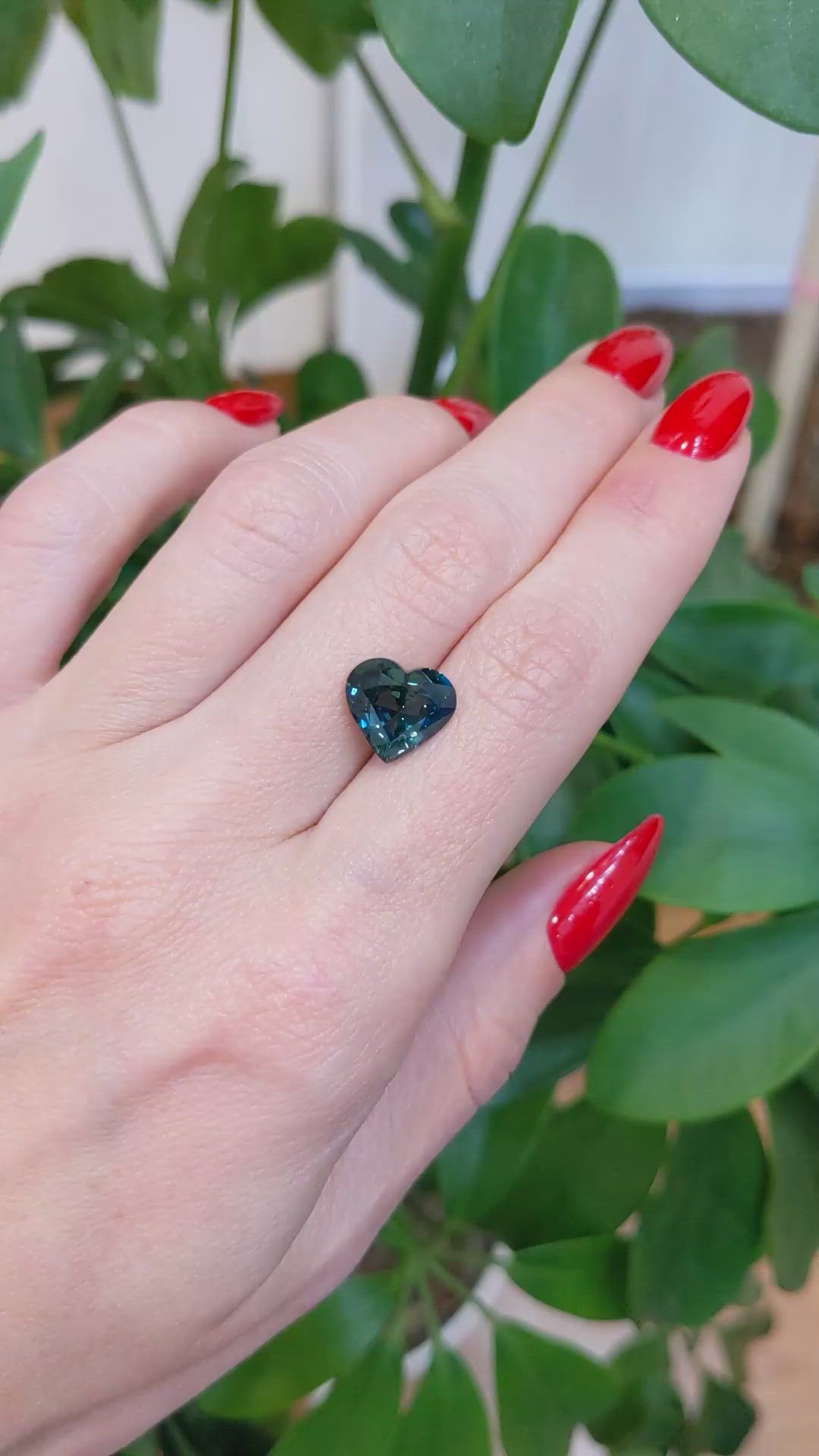 4.51 Ct. Bluish Green Sapphire from Ceylon (Sri Lanka) Size Video