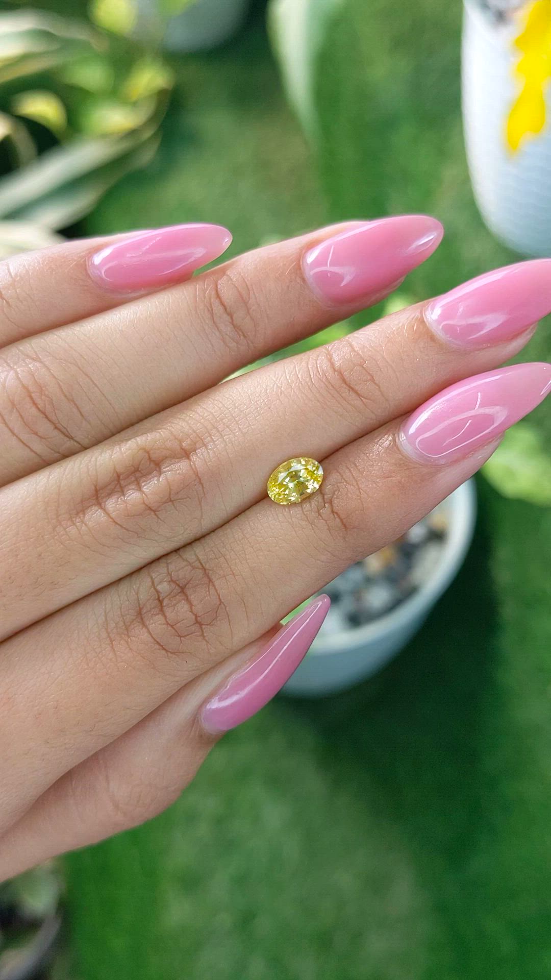 1.03 Ct. Yellow Sapphire from Ceylon (Sri Lanka) Size Video