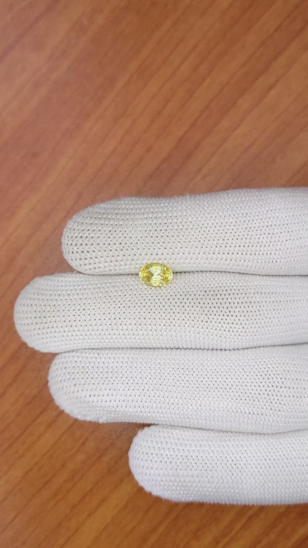 1.03 Ct. Yellow Sapphire from Ceylon (Sri Lanka) Size Video