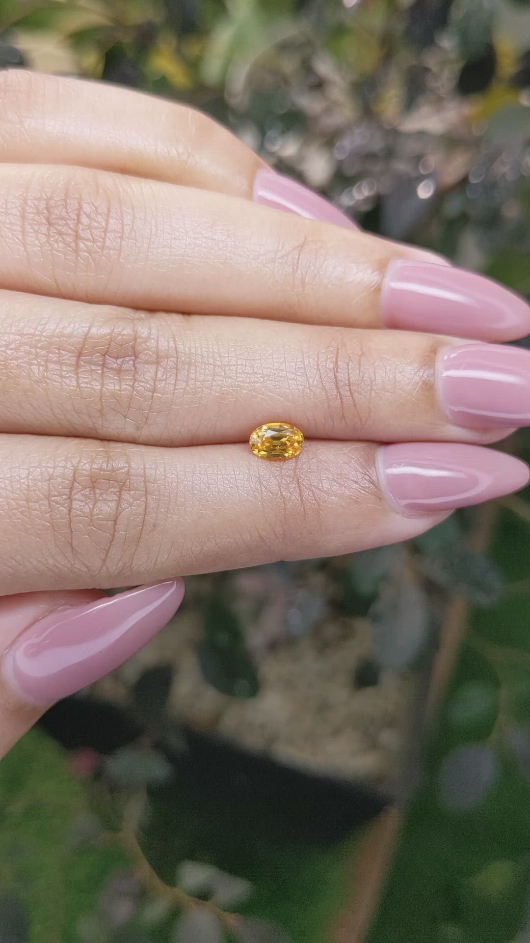 0.69 Ct. Sapphire from Ceylon (Sri Lanka) Size Video