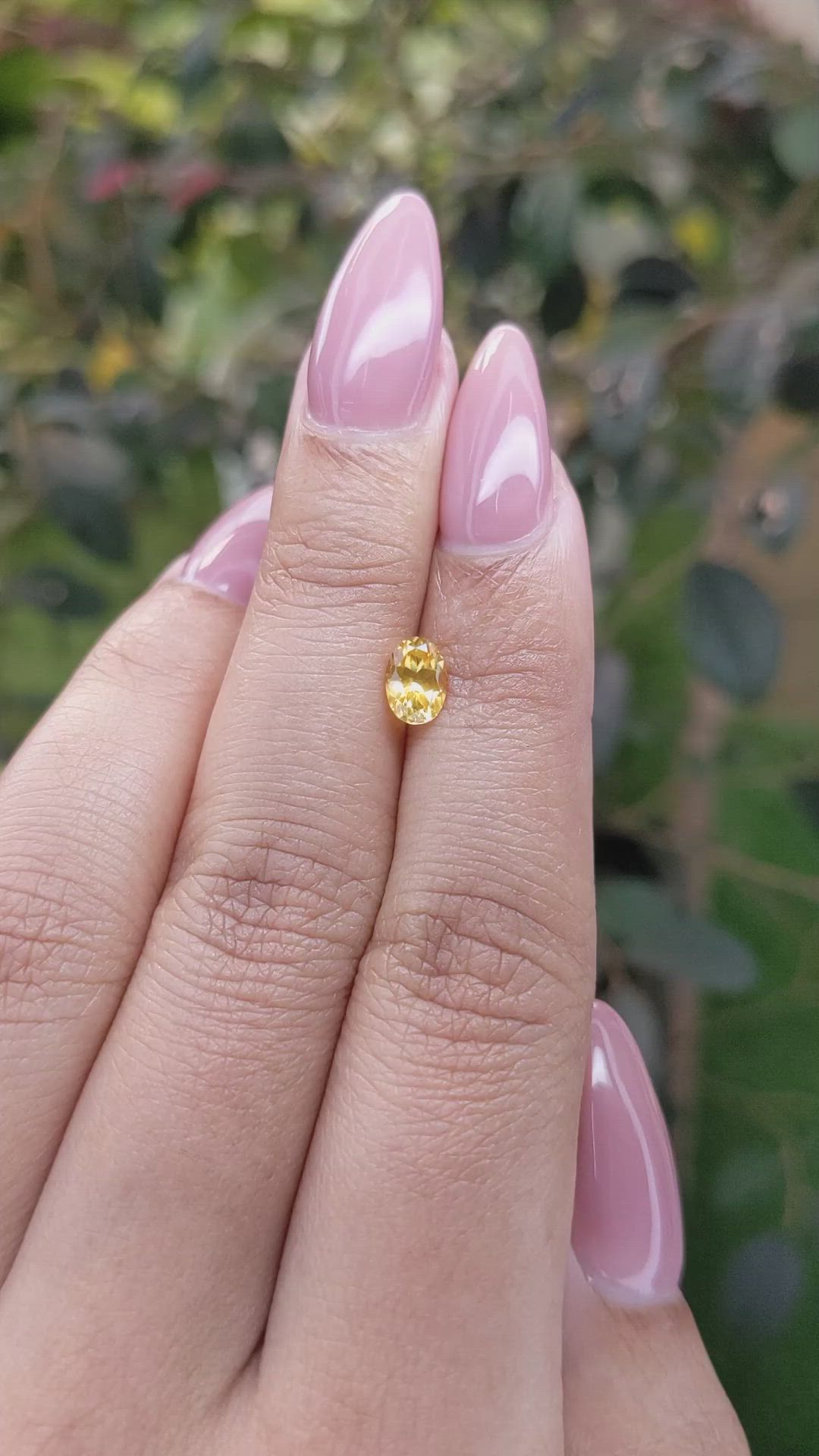 0.75 Ct. Orangish Yellow Sapphire from Ceylon (Sri Lanka) Size Video