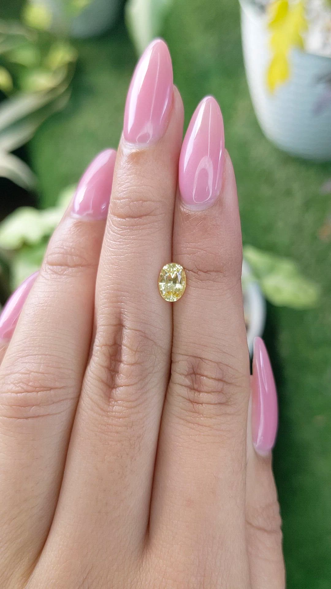 1.03 Ct. Yellow Sapphire from Ceylon (Sri Lanka) Size Video