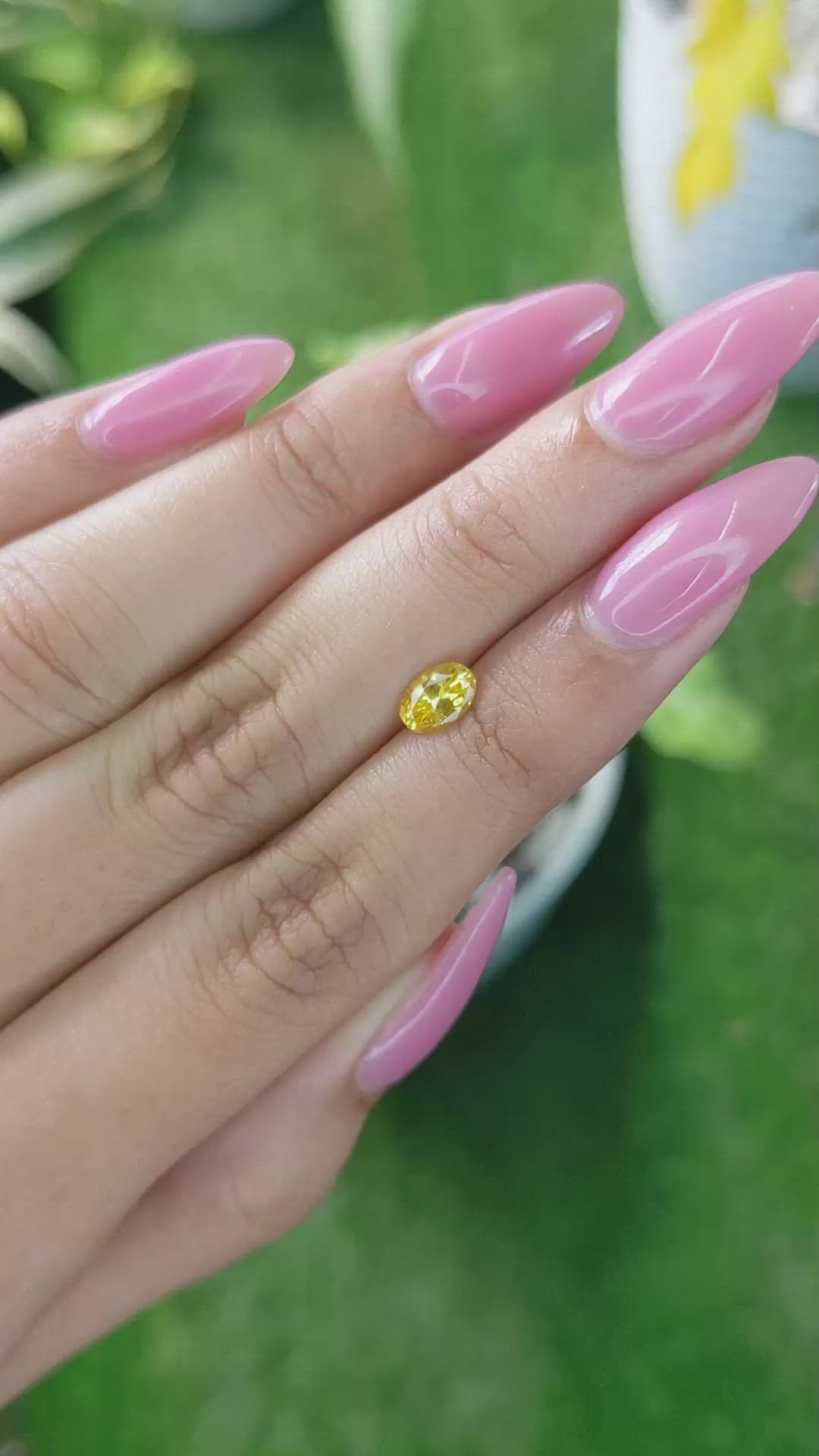 0.70 Ct. Yellow Sapphire from Ceylon (Sri Lanka) Size Video