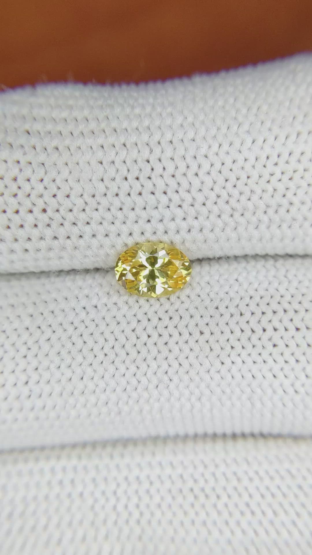 0.86 Ct. Yellow Sapphire from Ceylon (Sri Lanka) Size Video