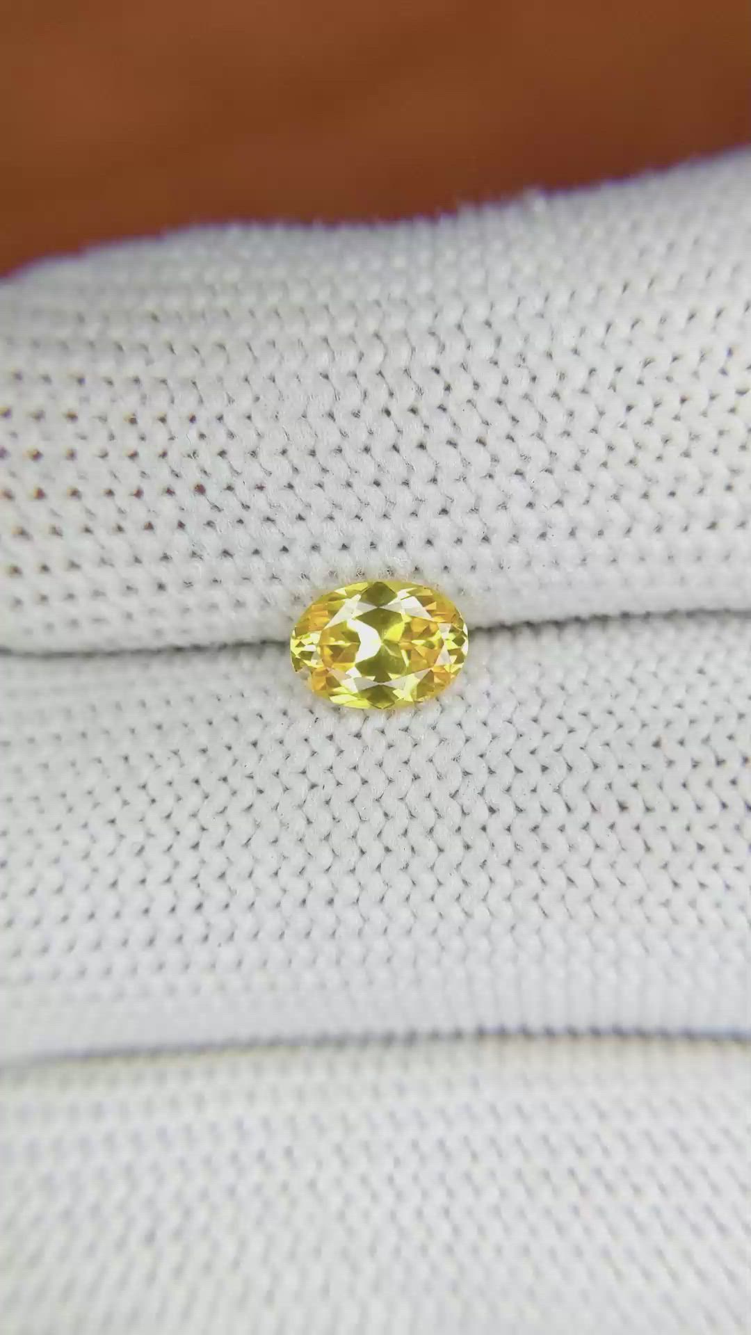 0.84 Ct. Orangish Yellow Sapphire from Ceylon (Sri Lanka) Size Video