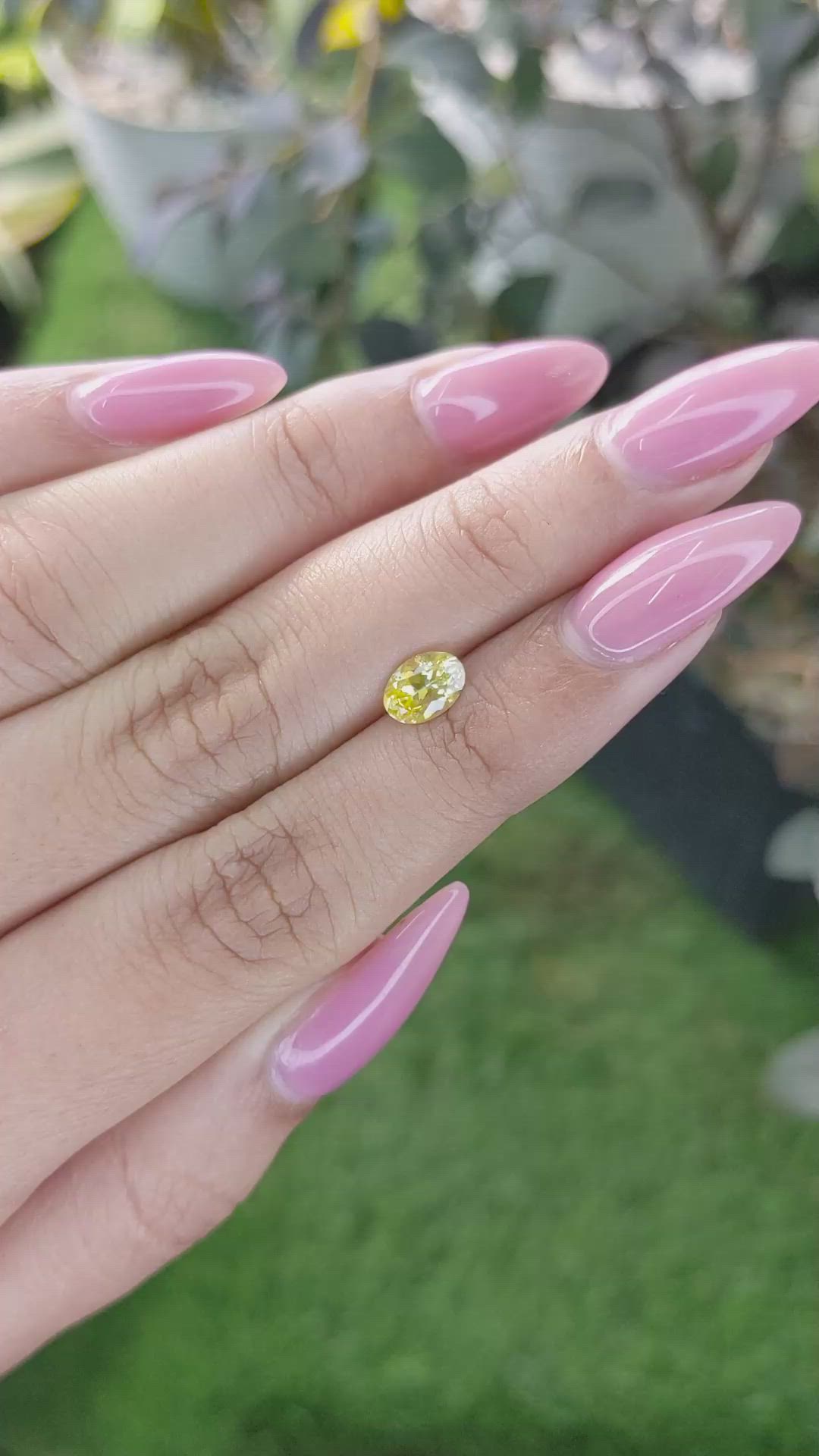0.90 Ct. Yellow Sapphire from Ceylon (Sri Lanka) Size Video