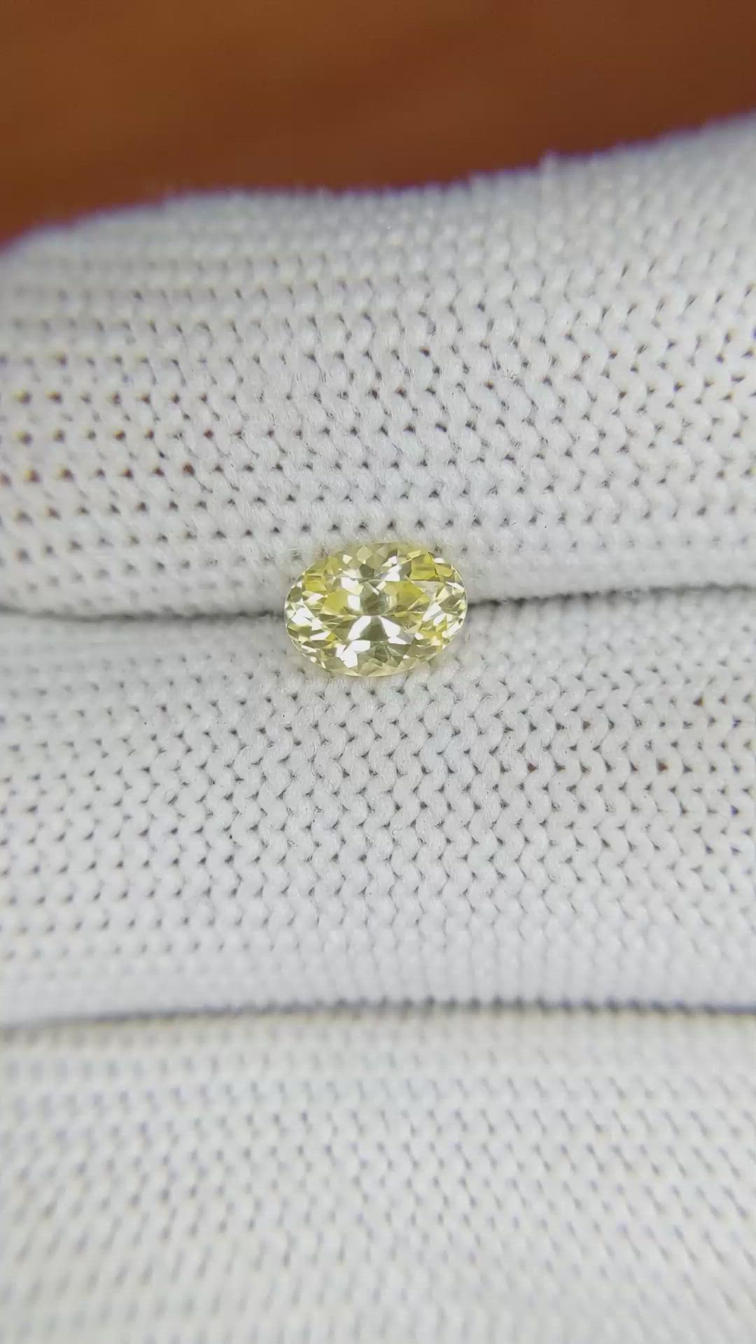1.02 Ct. Yellow Sapphire from Ceylon (Sri Lanka) Size Video
