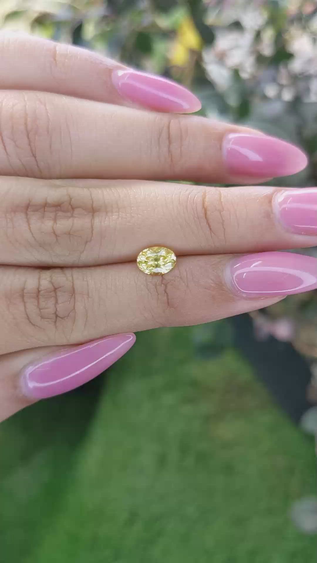 1.02 Ct. Yellow Sapphire from Ceylon (Sri Lanka) Size Video