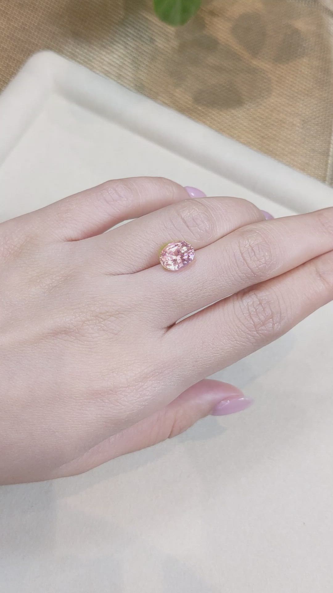 4.09 Ct. Padparadscha Sapphire from Ceylon (Sri Lanka) Size Video