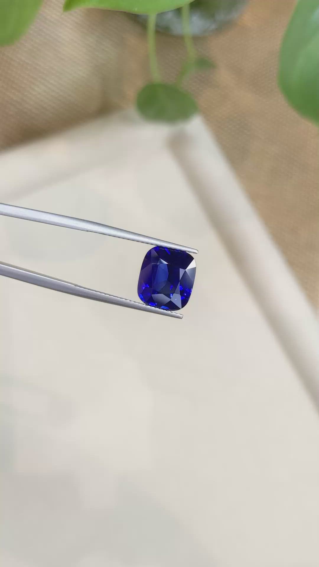 8.02 Ct. Blue Sapphire from Ceylon (Sri Lanka) Size Video