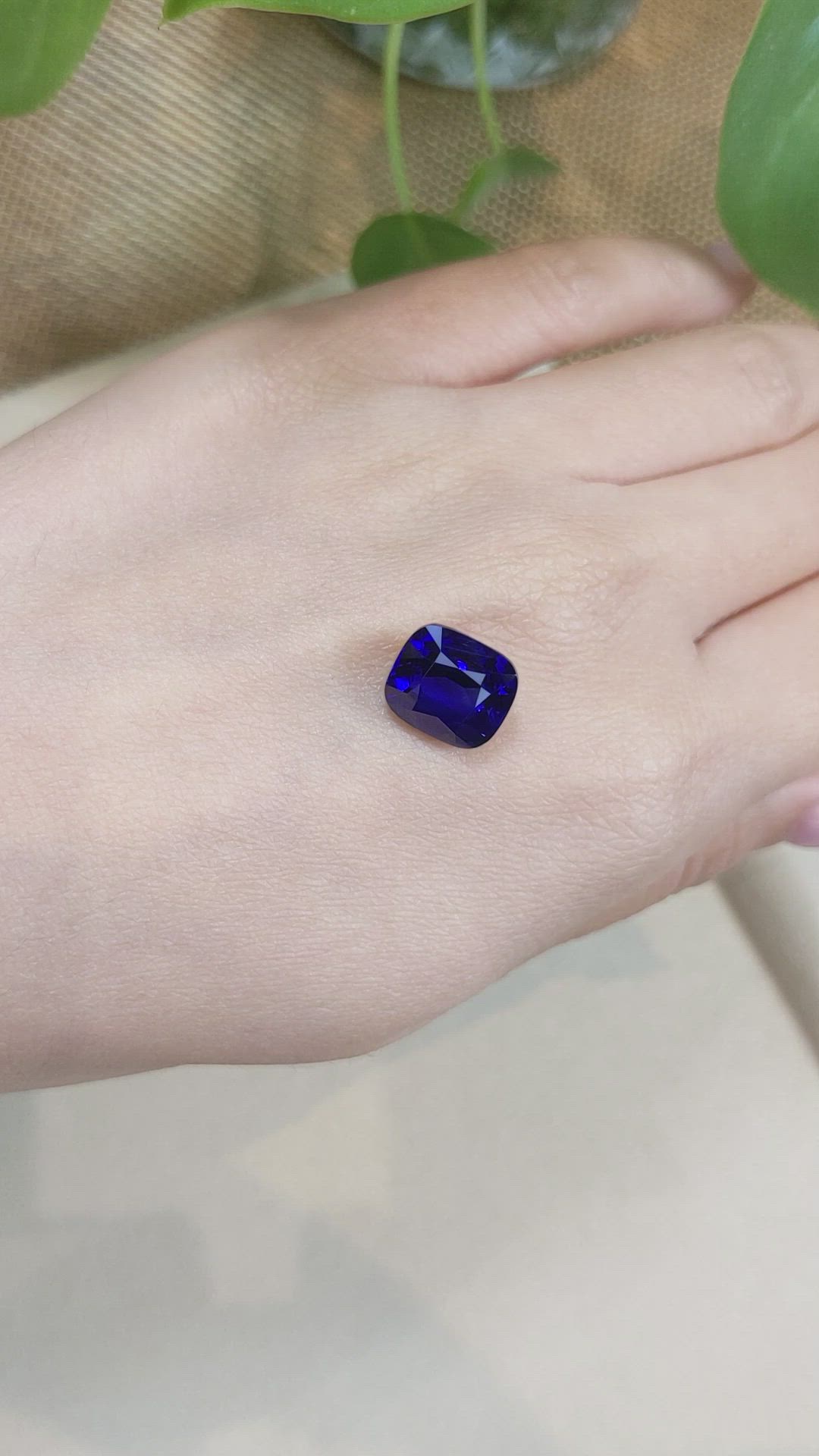 8.02 Ct. Blue Sapphire from Ceylon (Sri Lanka) Size Video