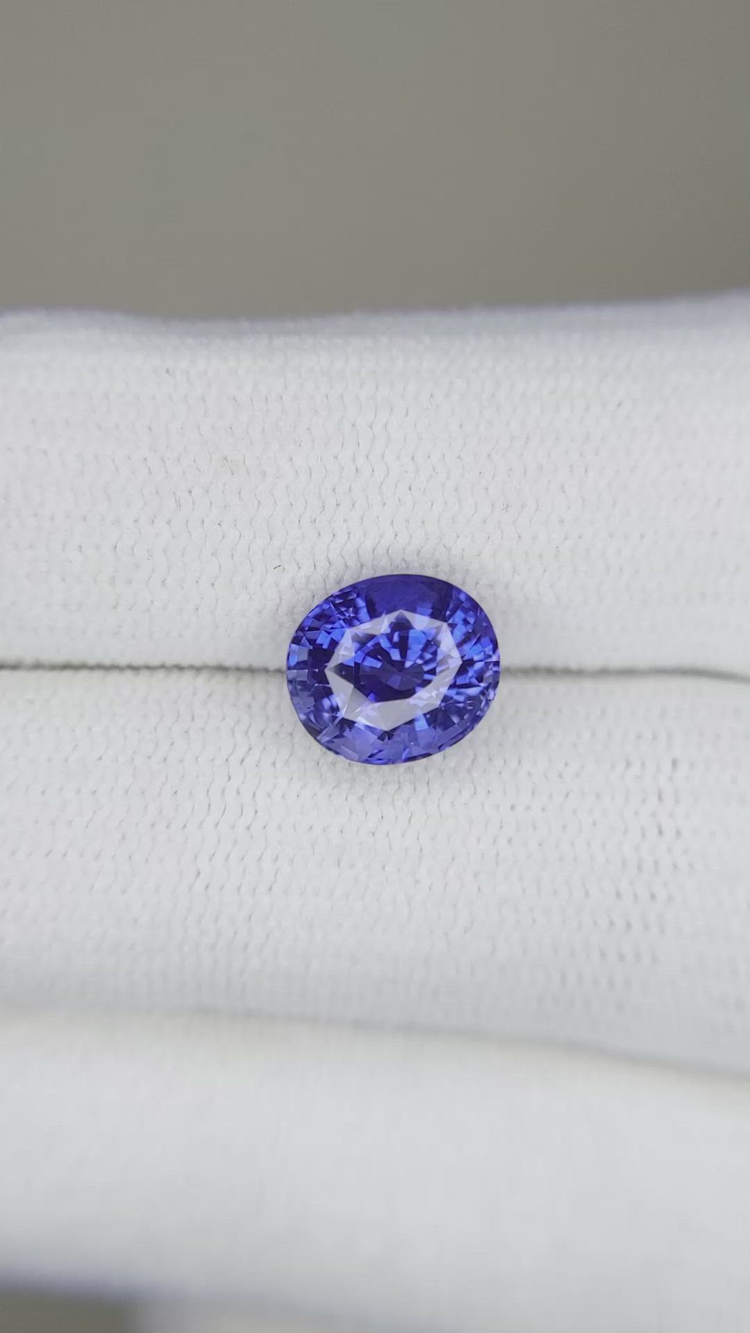 3.10 Ct. Blue Sapphire from Ceylon (Sri Lanka) Size Video
