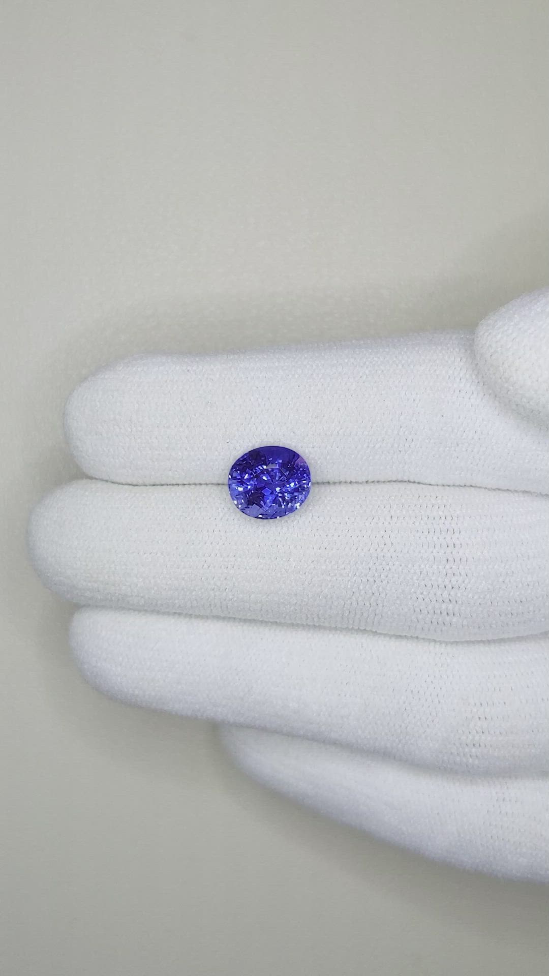 3.10 Ct. Blue Sapphire from Ceylon (Sri Lanka) Size Video