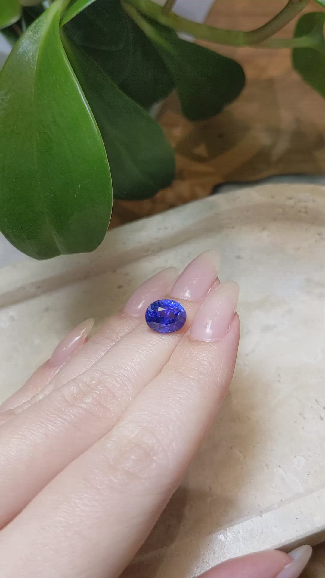 4.62 Ct. Blue Sapphire from Ceylon (Sri Lanka) Size Video